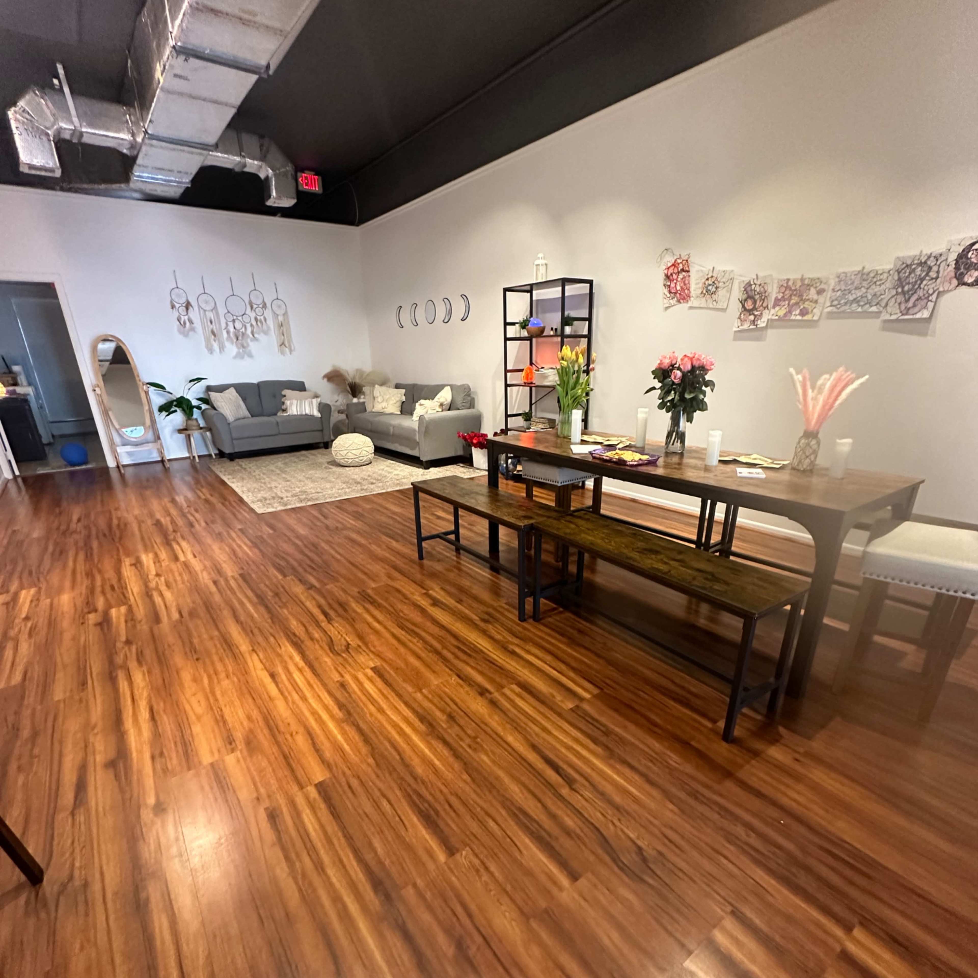 Downtown Hollywood cozy art and meditation space Image in Parkside, Hollywood, FL