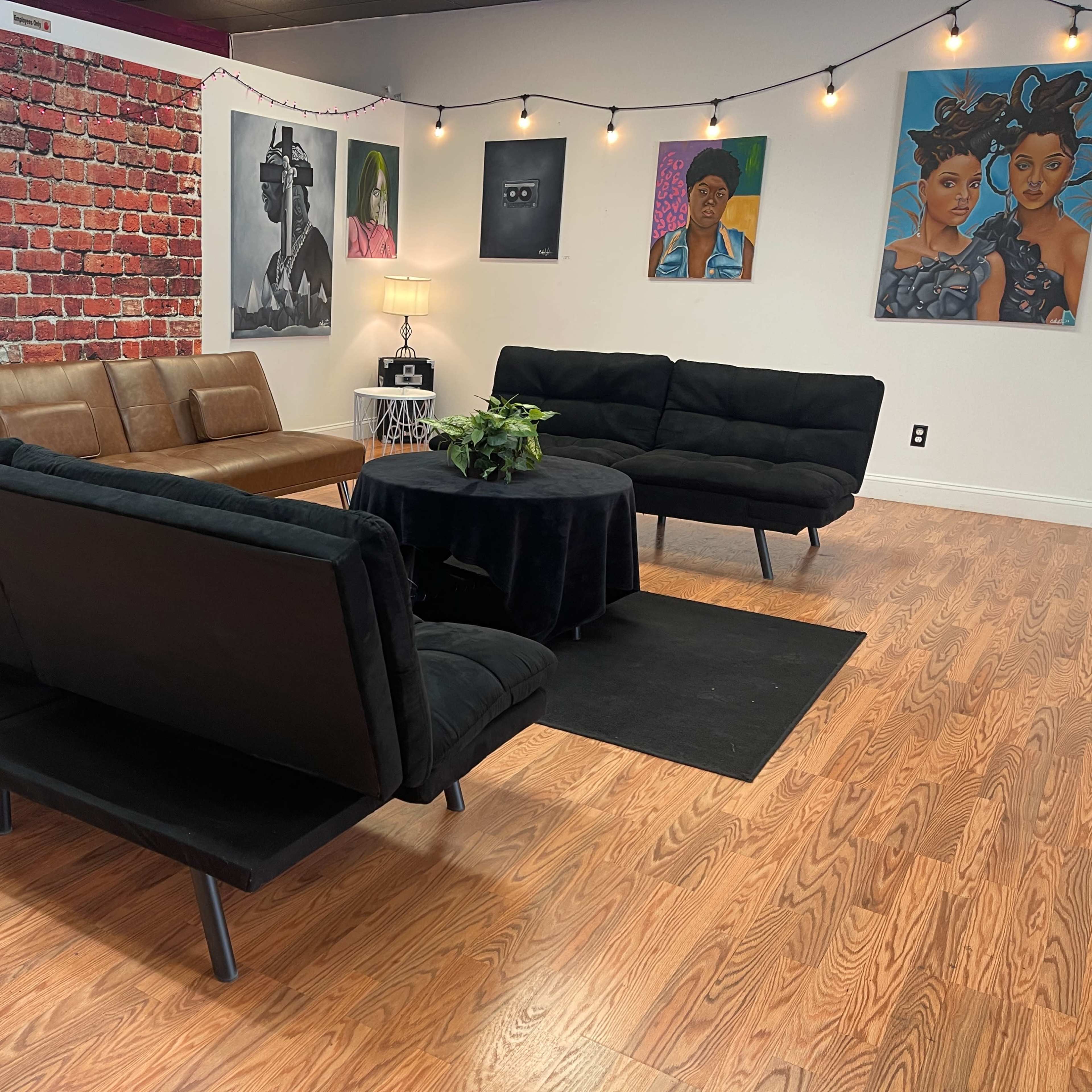 Creative Artistry Lounge Image in Stroudsburg, Stroudsburg, PA
