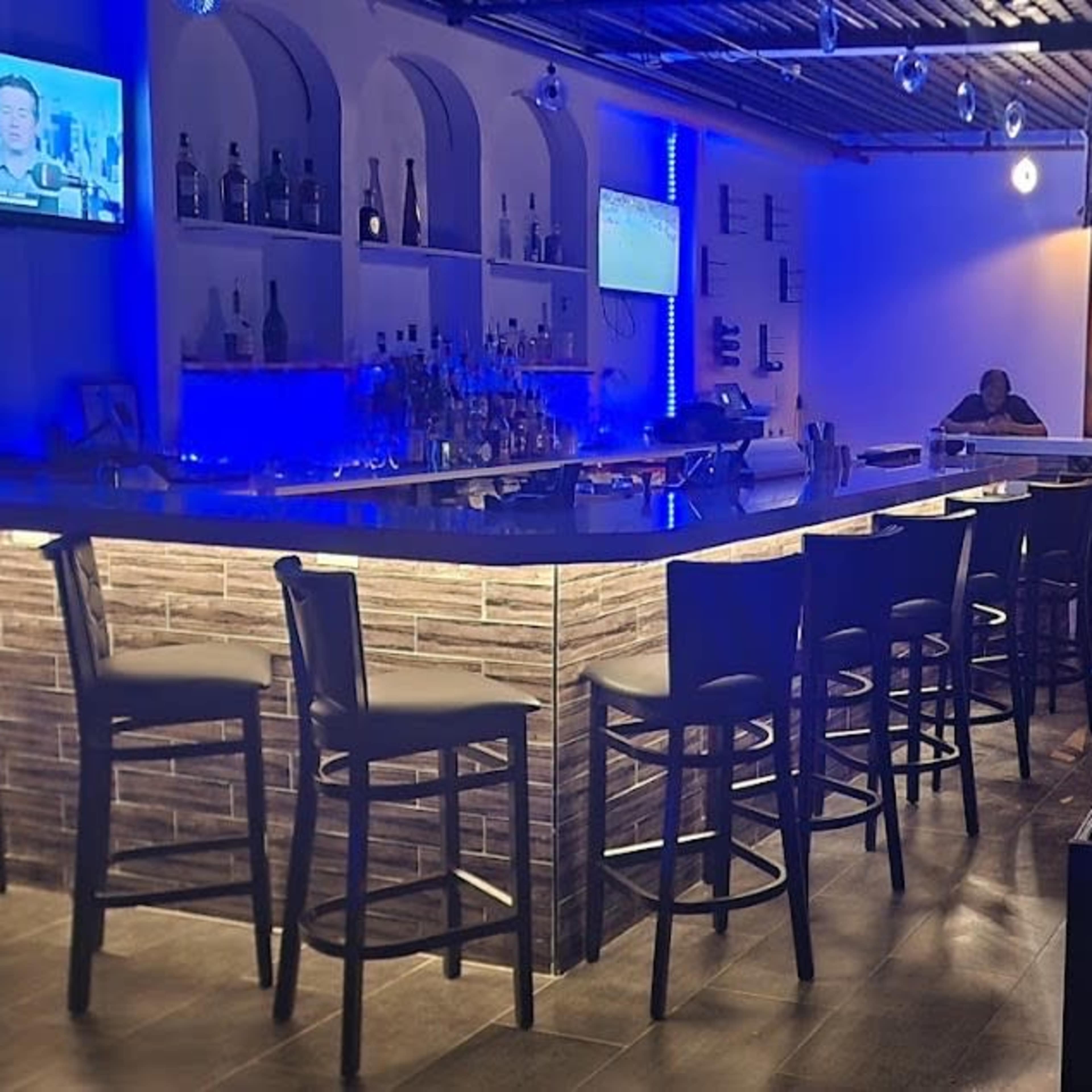 Upscale Restaurant Bar and Lounge Image in Laurel, Laurel, MD