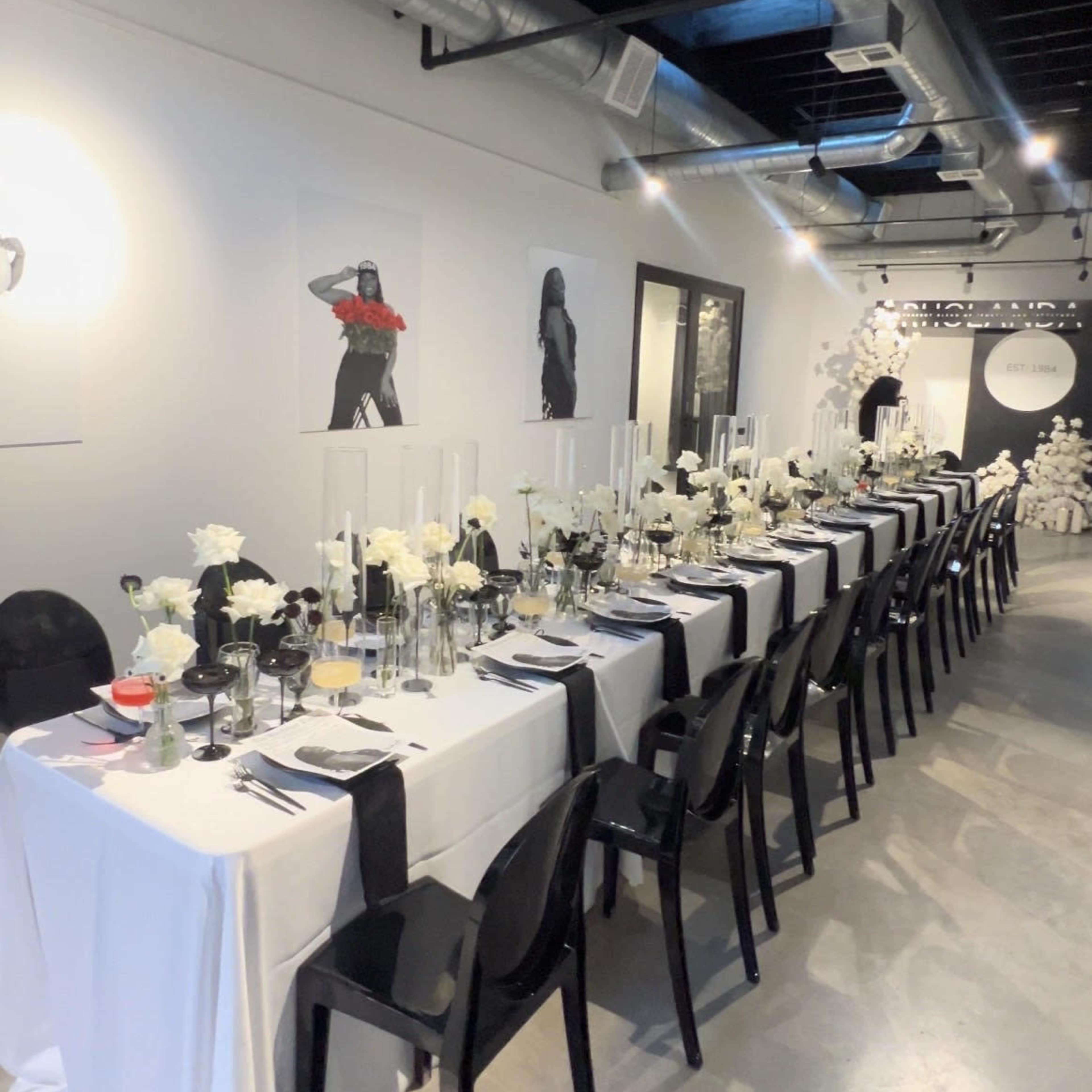 Chic All-White Blank Canvas Venue w/ Free Parking & In-House Decor | 1 Min from Downtown” Image in Northside Village, Houston, TX