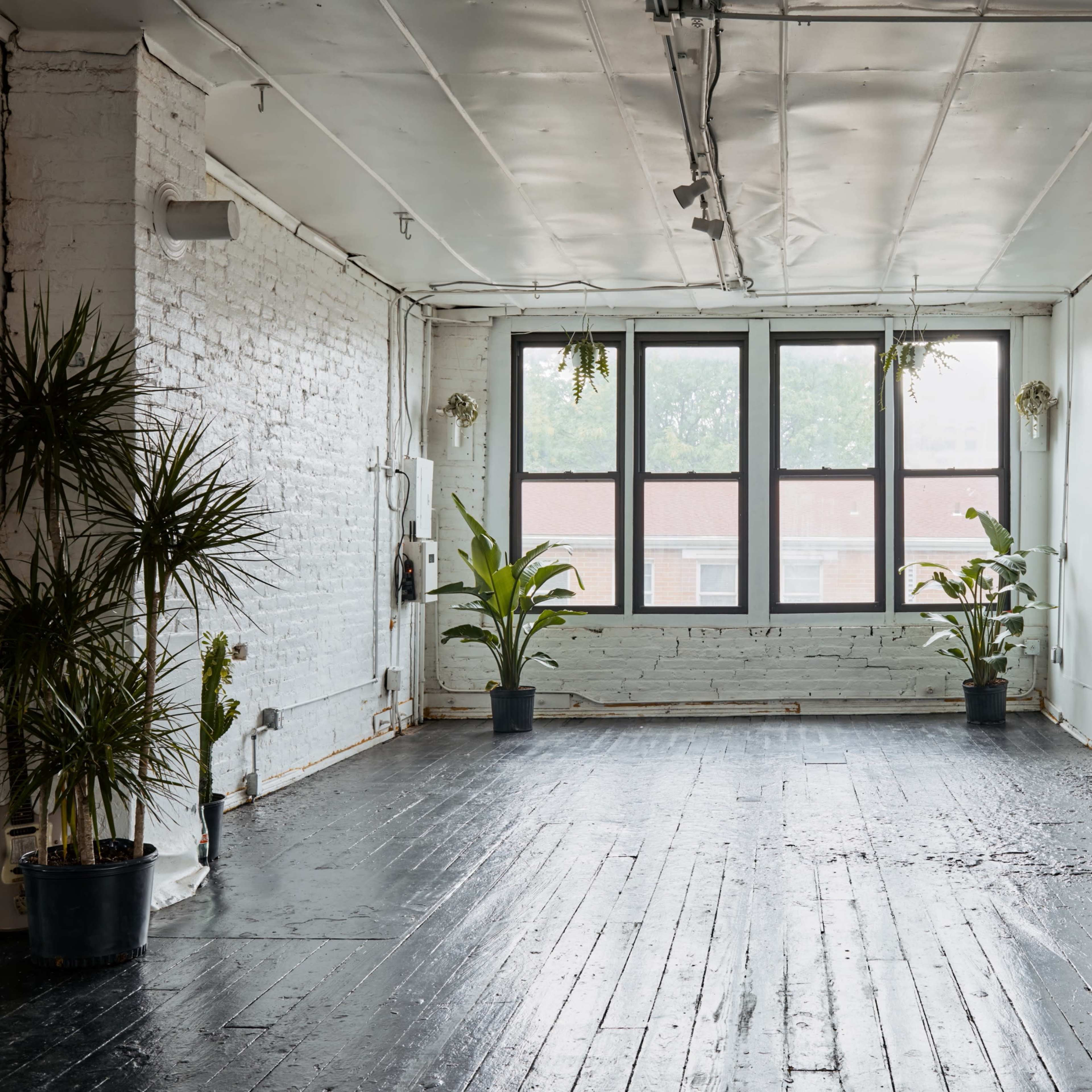 East Village 100ft Natural Light Open Loft Studio Image in Alphabet City, New York, NY