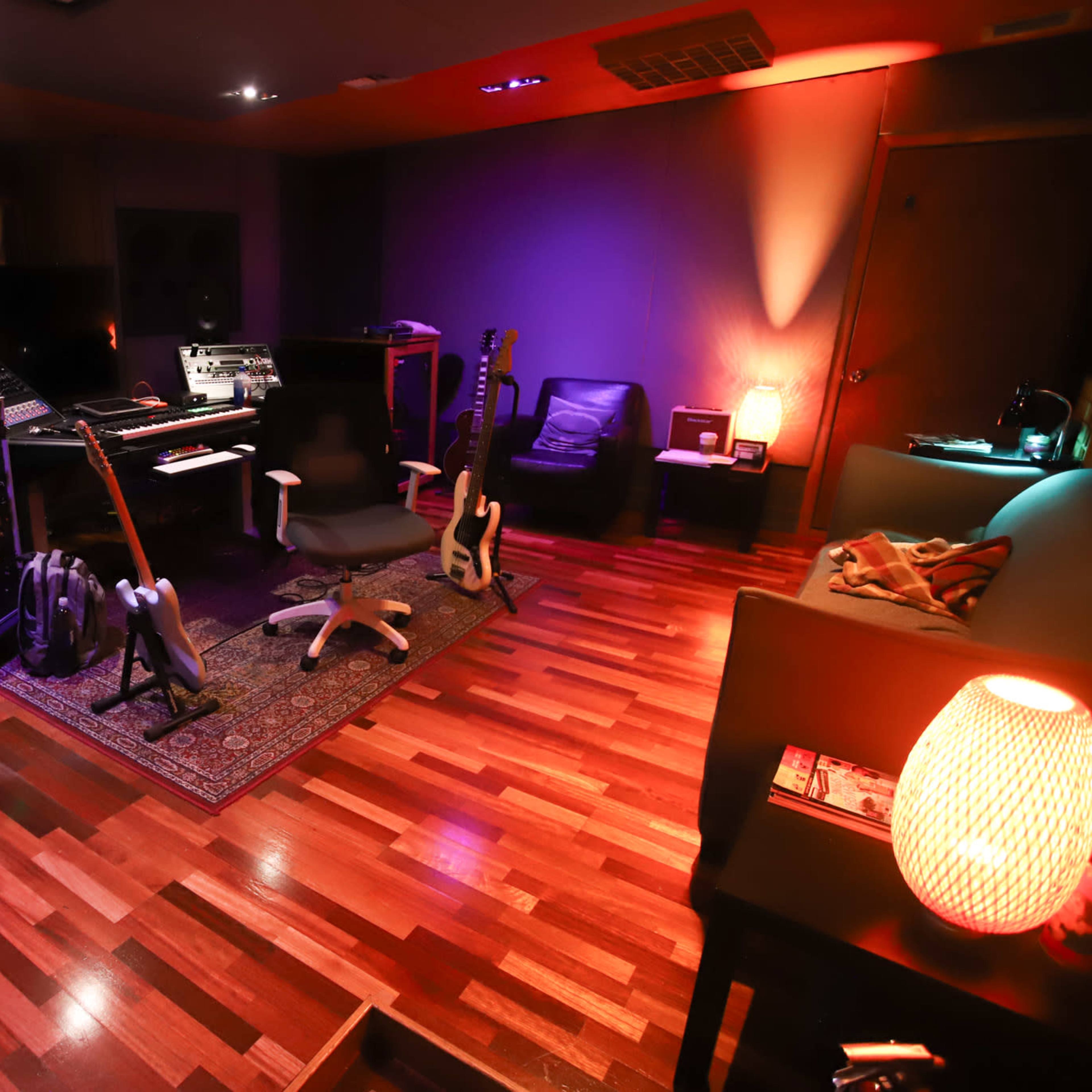 Premium Recording Studio & Creative Space with Photo & Video Capabilities in Fort Lauderdale Image in North Fort Lauderdale, Fort Lauderdale, FL