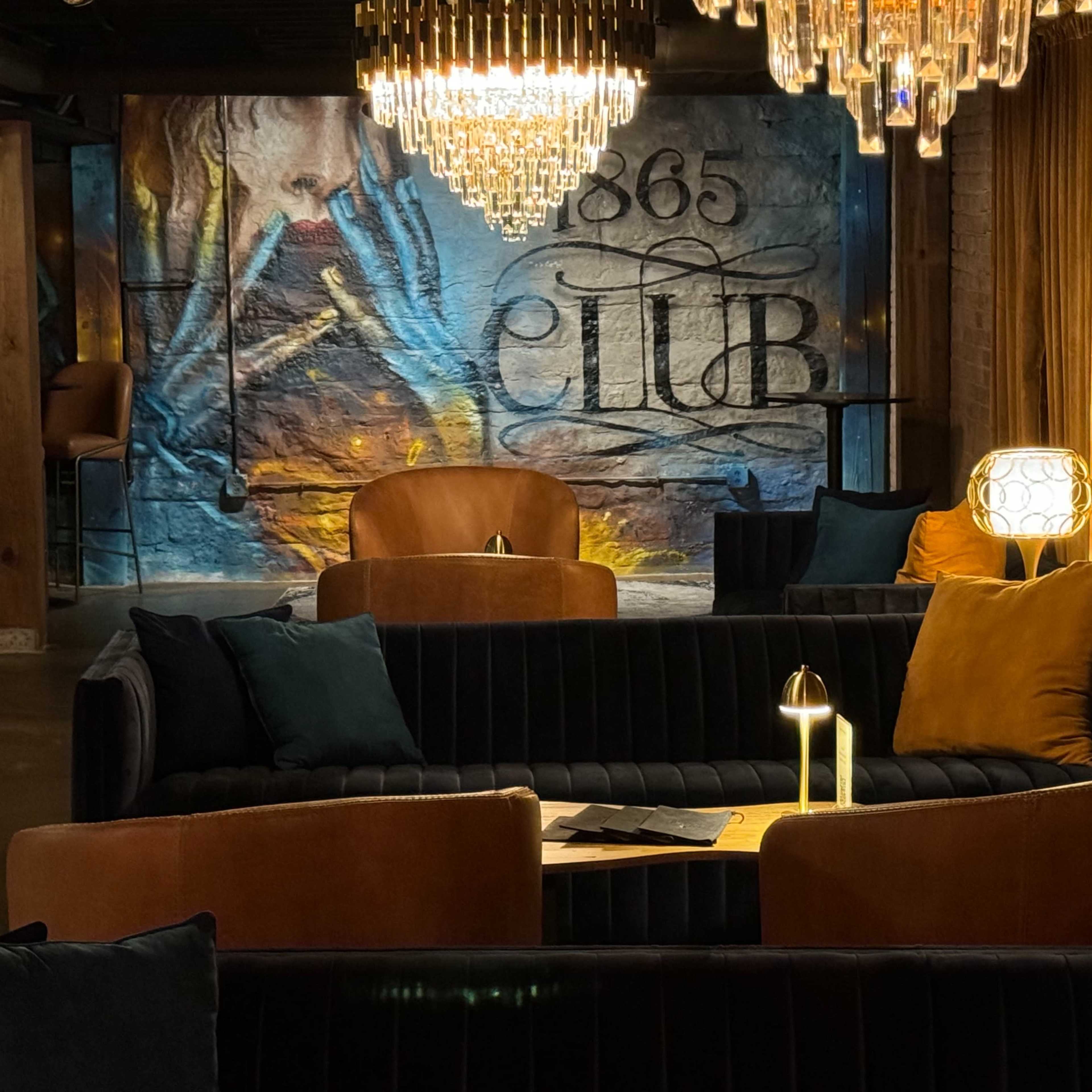 Midtown near the Westend Cocktail Lounge Speakeasy Image in Watkins Park, Nashville, TN