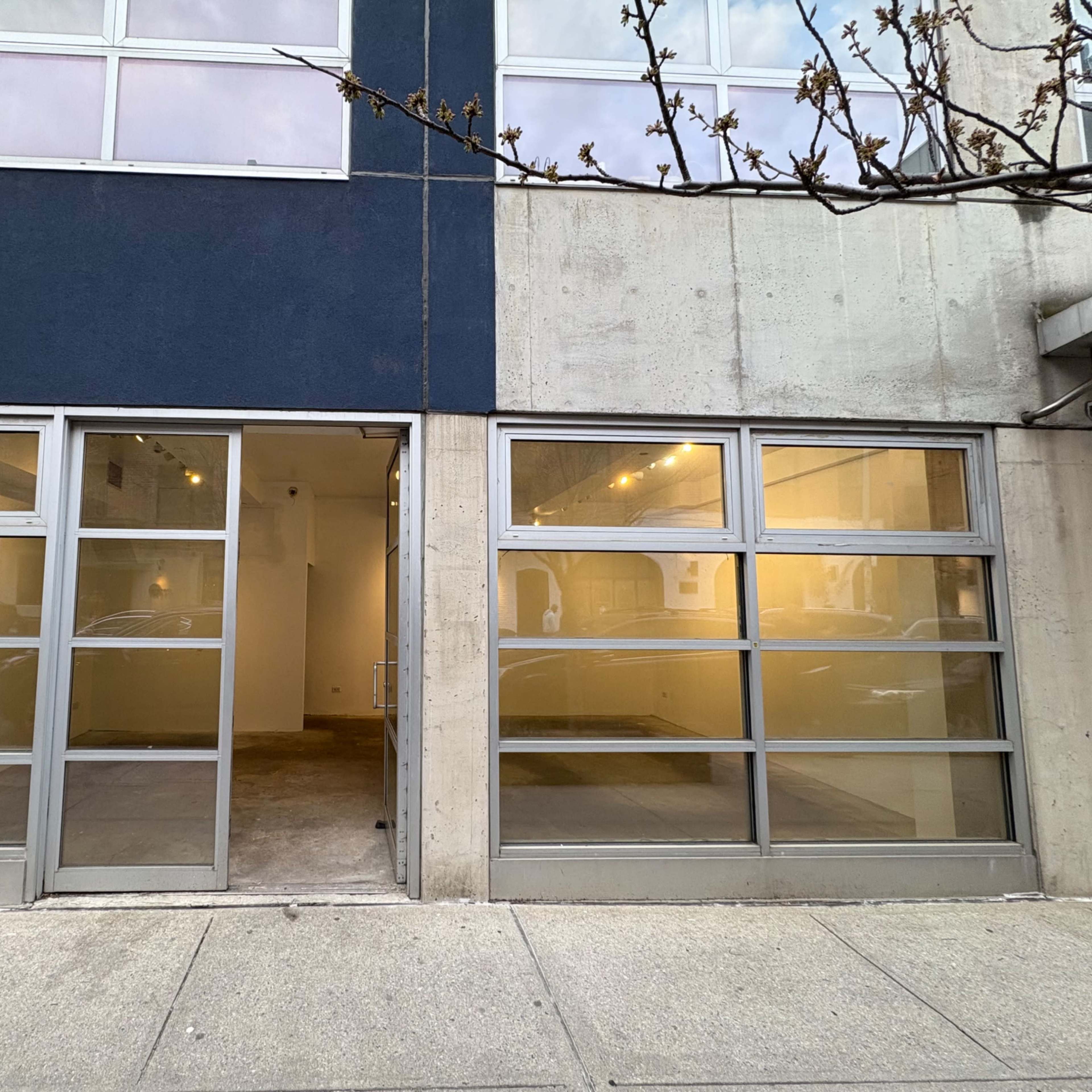 Bright & Versatile Pop-Up Retail Space in Prime Williamsburg, Brooklyn Location Image in Williamsburg, Brooklyn, NY