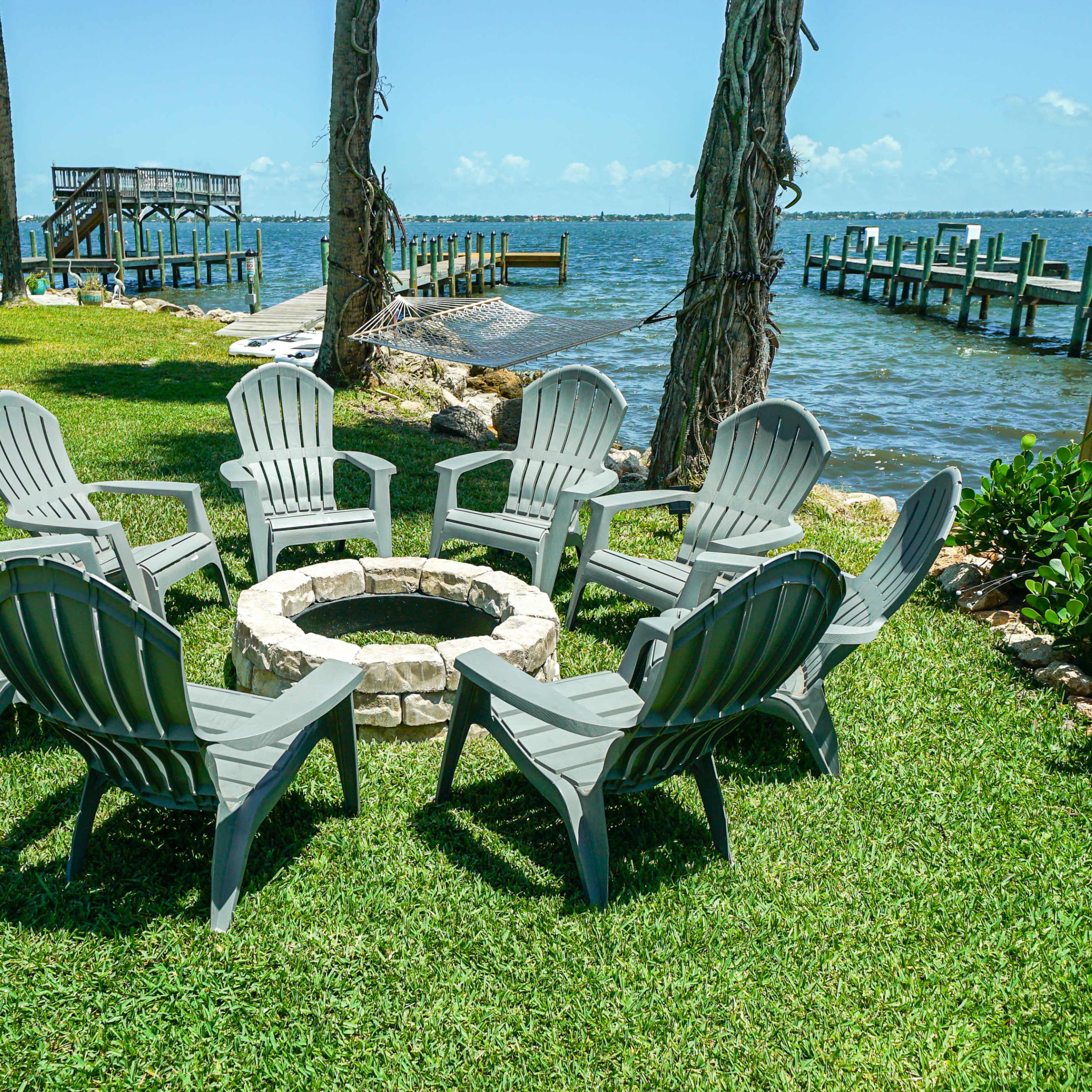 New Modern Tropical Waterfront Bungalow Estate Image in Melbourne, Melbourne, FL