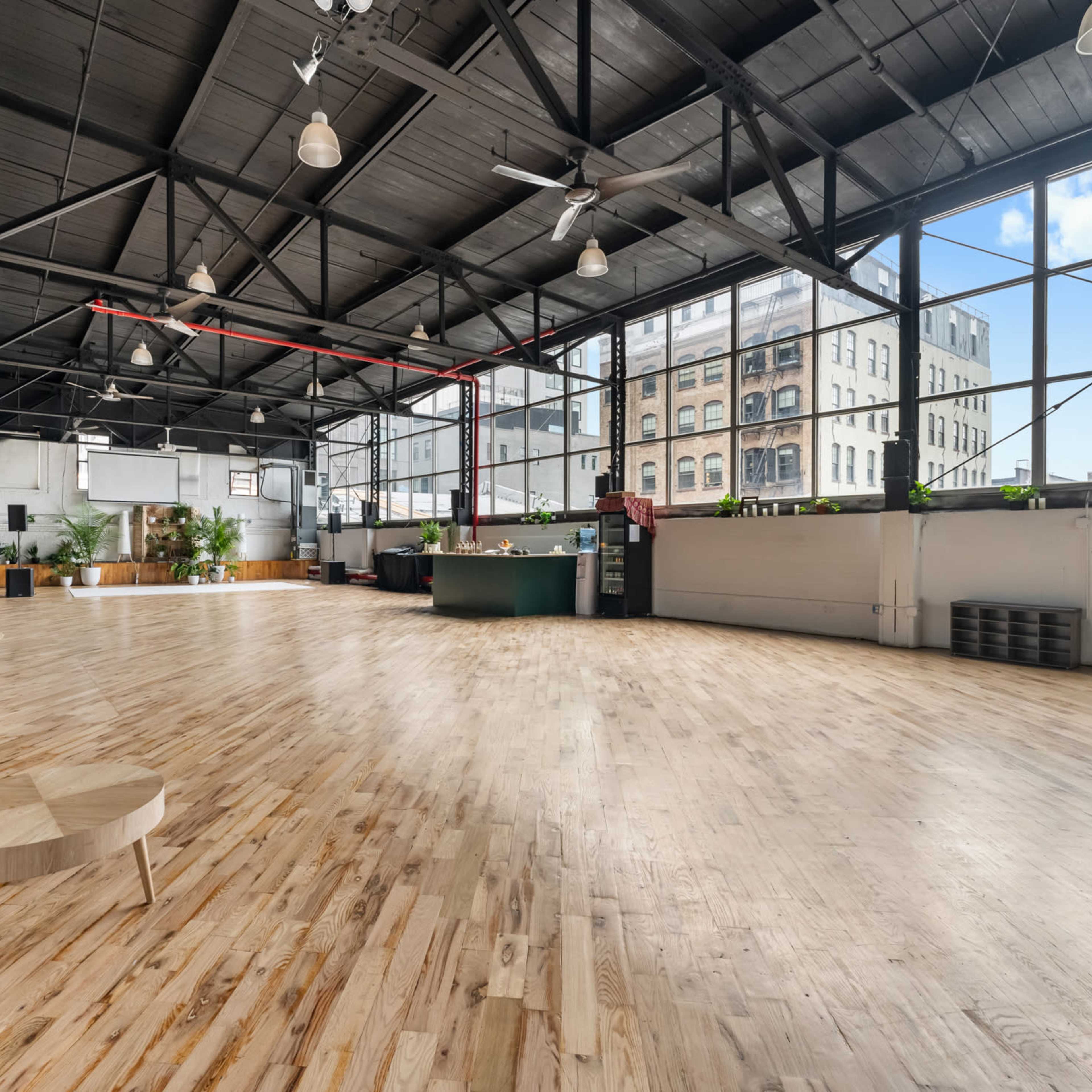 A Real Brooklyn 💎: 4,400 Sq Ft Loft in DUMBO with Hardwood Floors, High Ceilings, Natural Light, and Premium Sound & Lighting—Perfect for Any Event! 4,400 Sq Ft Loft in DUMBO with Hardwood Floors, High Ceilings, Natural Light, and Premium Sound & Lighting—Perfect for Any Event! Image in Dumbo, Brooklyn, NY