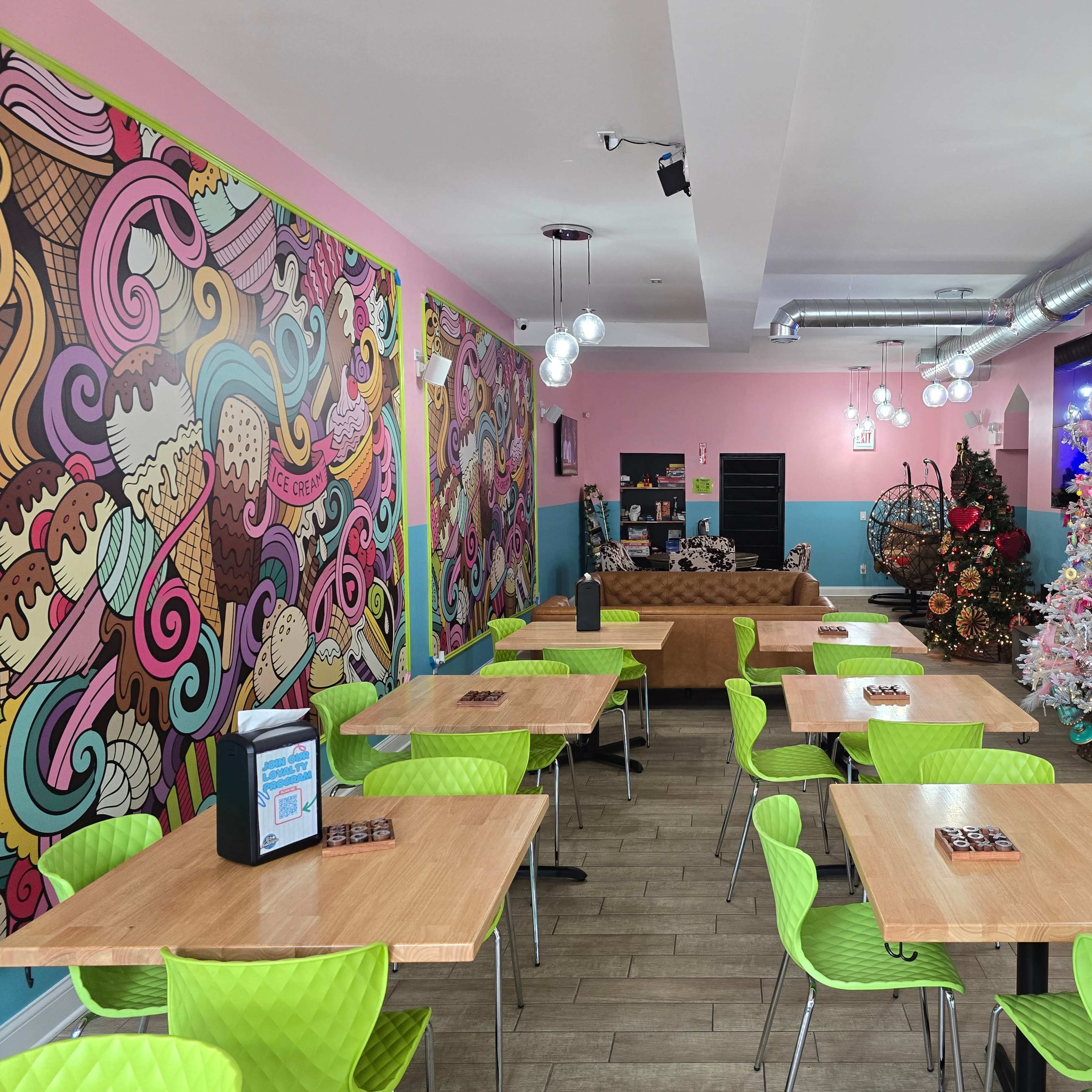Playful Paradise Lounge Image in Bronzeville, Chicago, IL
