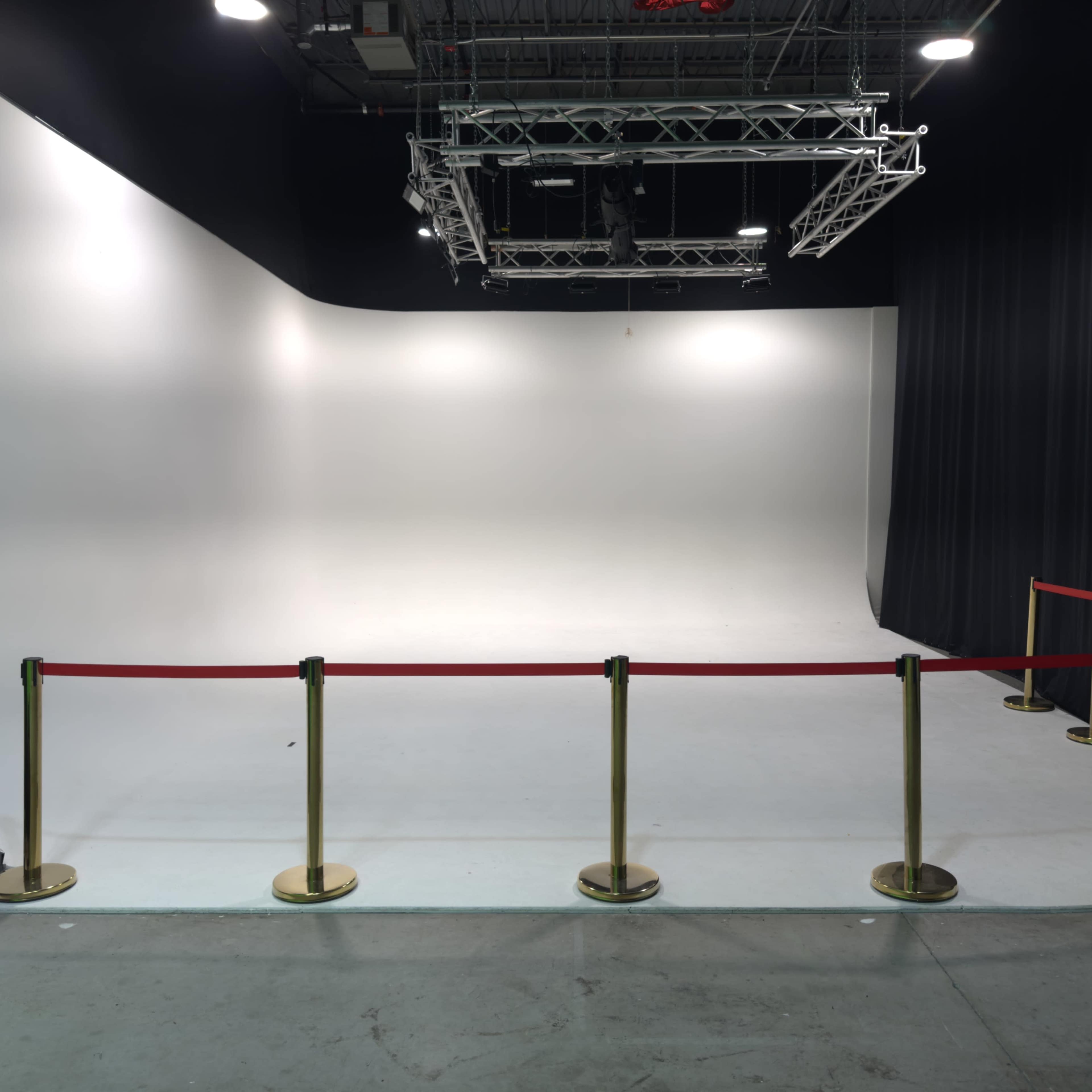 Big Cyclorama with RGB Color LED Green Screen Wall Spacious Photo/Video Studio Car Accessible Image in Carlstadt, Carlstadt, NJ
