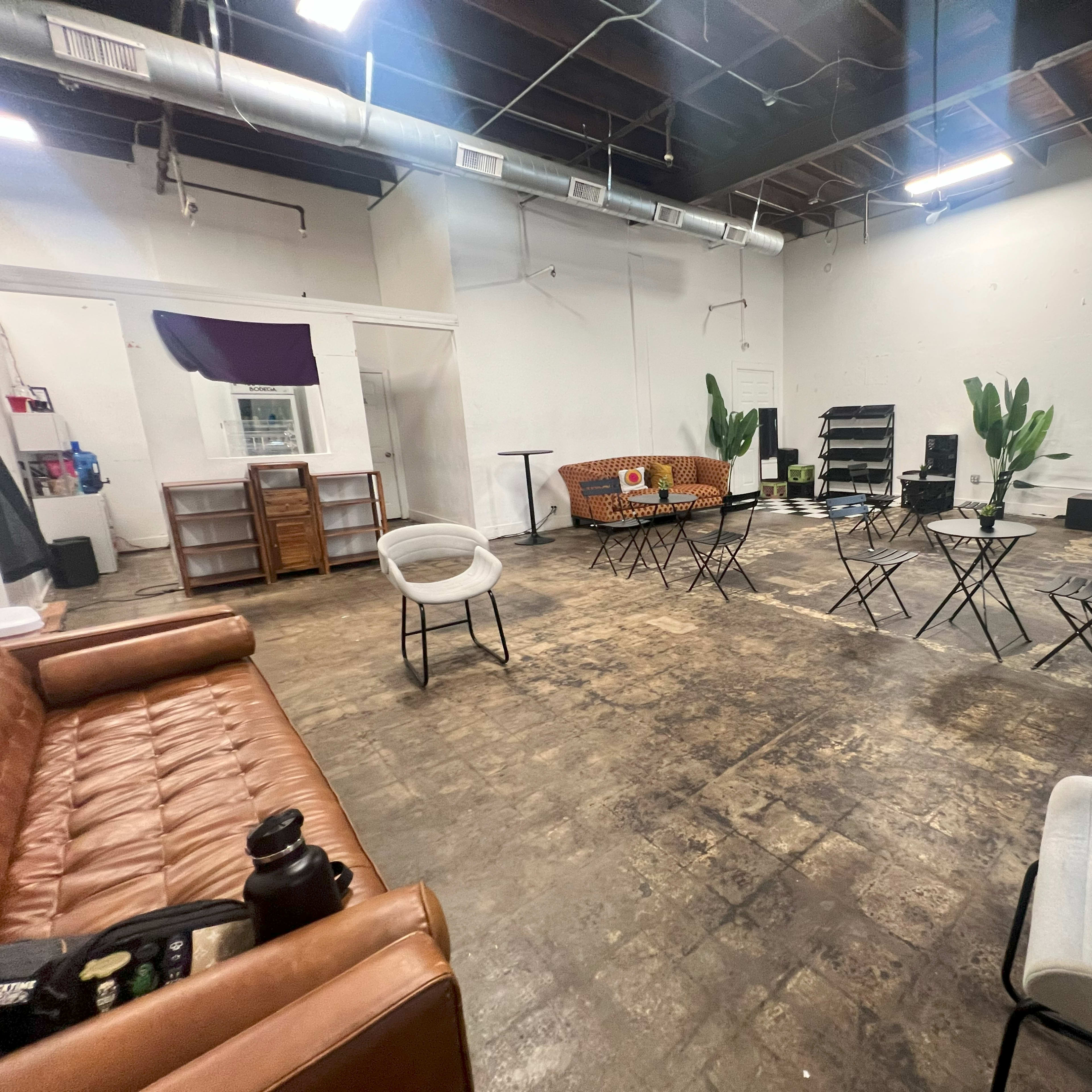 ✨ Saint Charles Studio is a bright, open creative space in East Downtown Houston — ideal for events, co-working, photography, and content creation. Image in Downtown Houston, Houston, TX