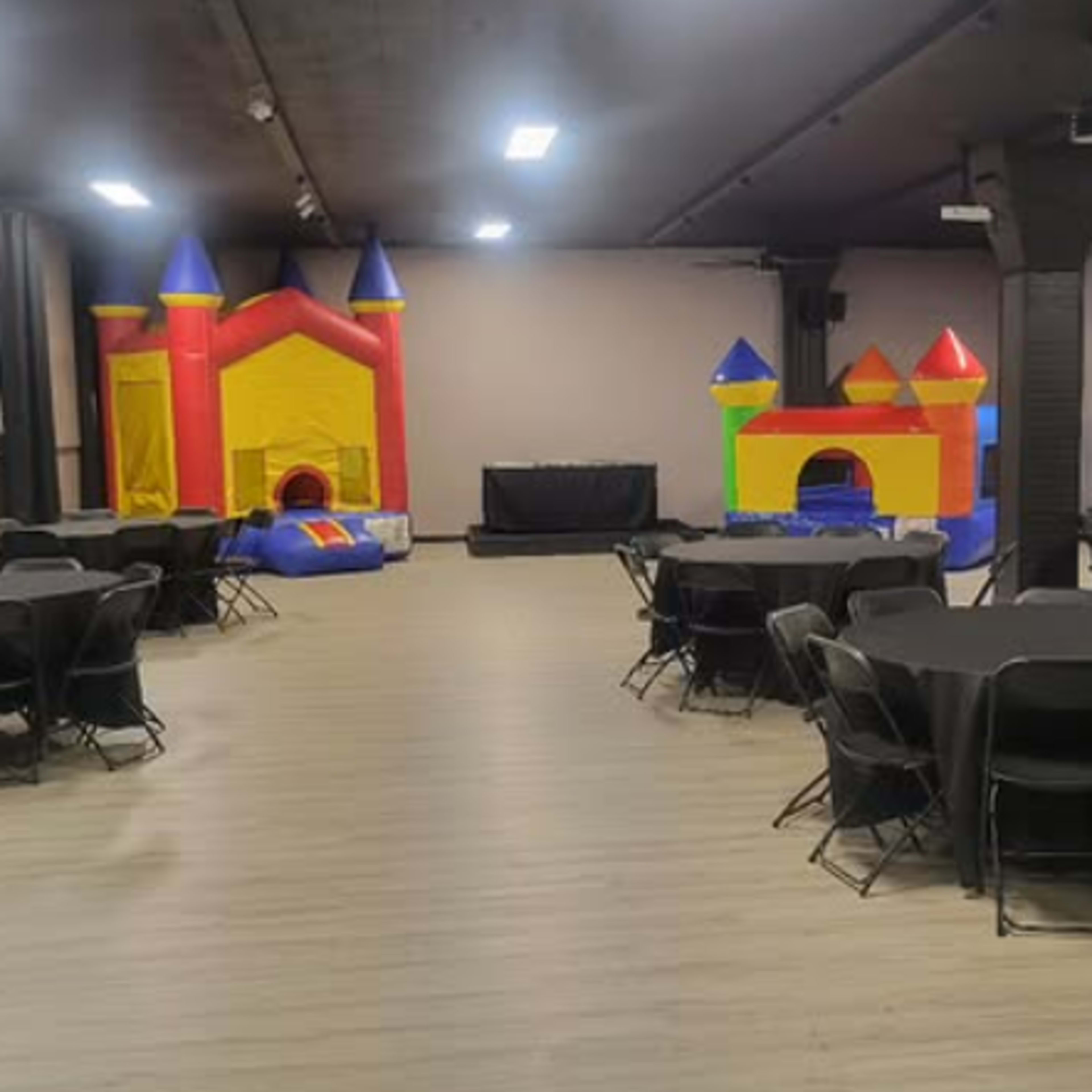 Versatile Northeast Space with plenty of room Image in Frankford, Baltimore, MD