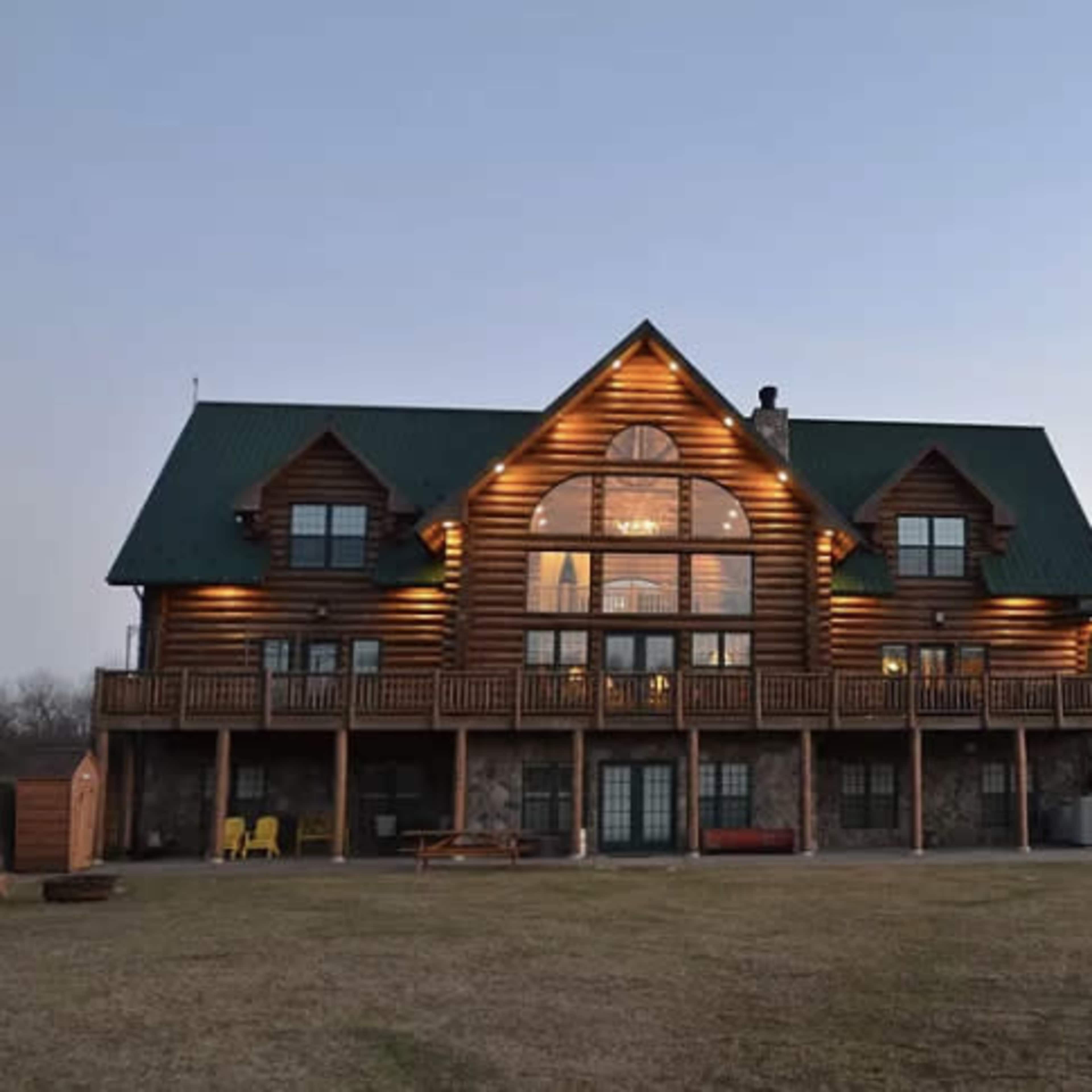 Spacious, antique accented log cabin lodge on 100+ acres Image in Rayne Township, Indiana, PA