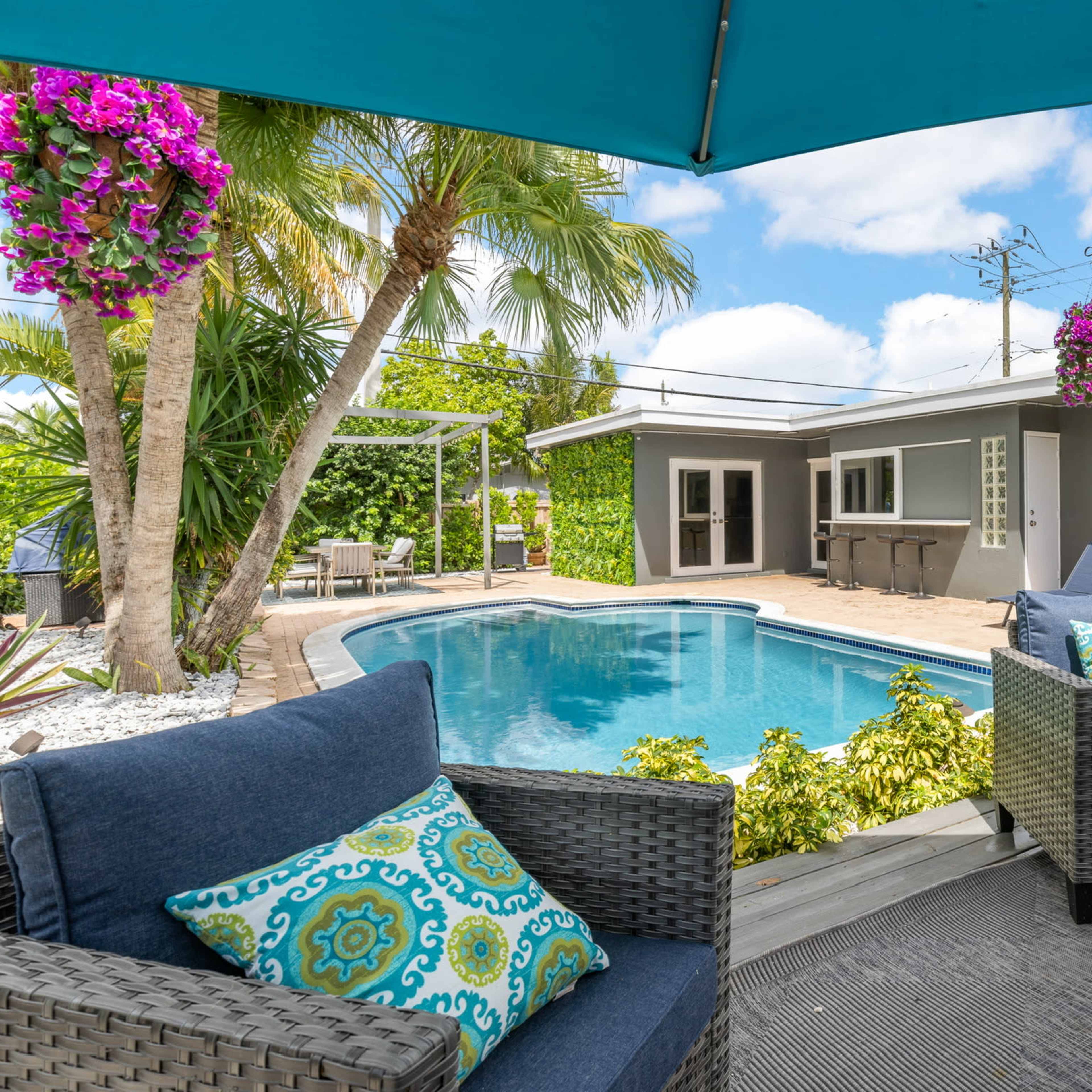 Modern Tropical Oasis with Pool and Cabana Bar Image in Oakland Park, Oakland Park, FL