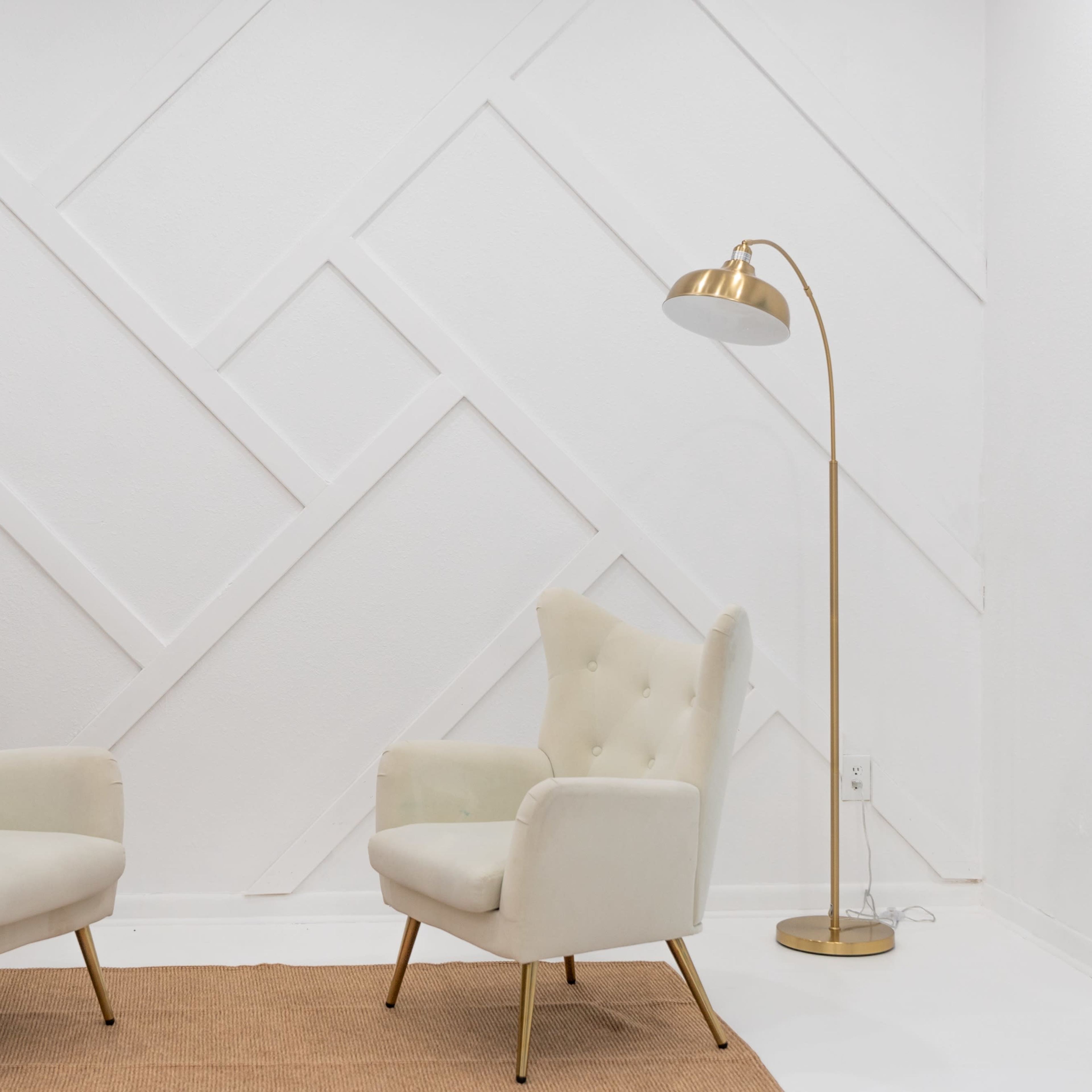 Natural Light Photo/Video Studio Cyc Wall Image in Englewood, Jacksonville, FL