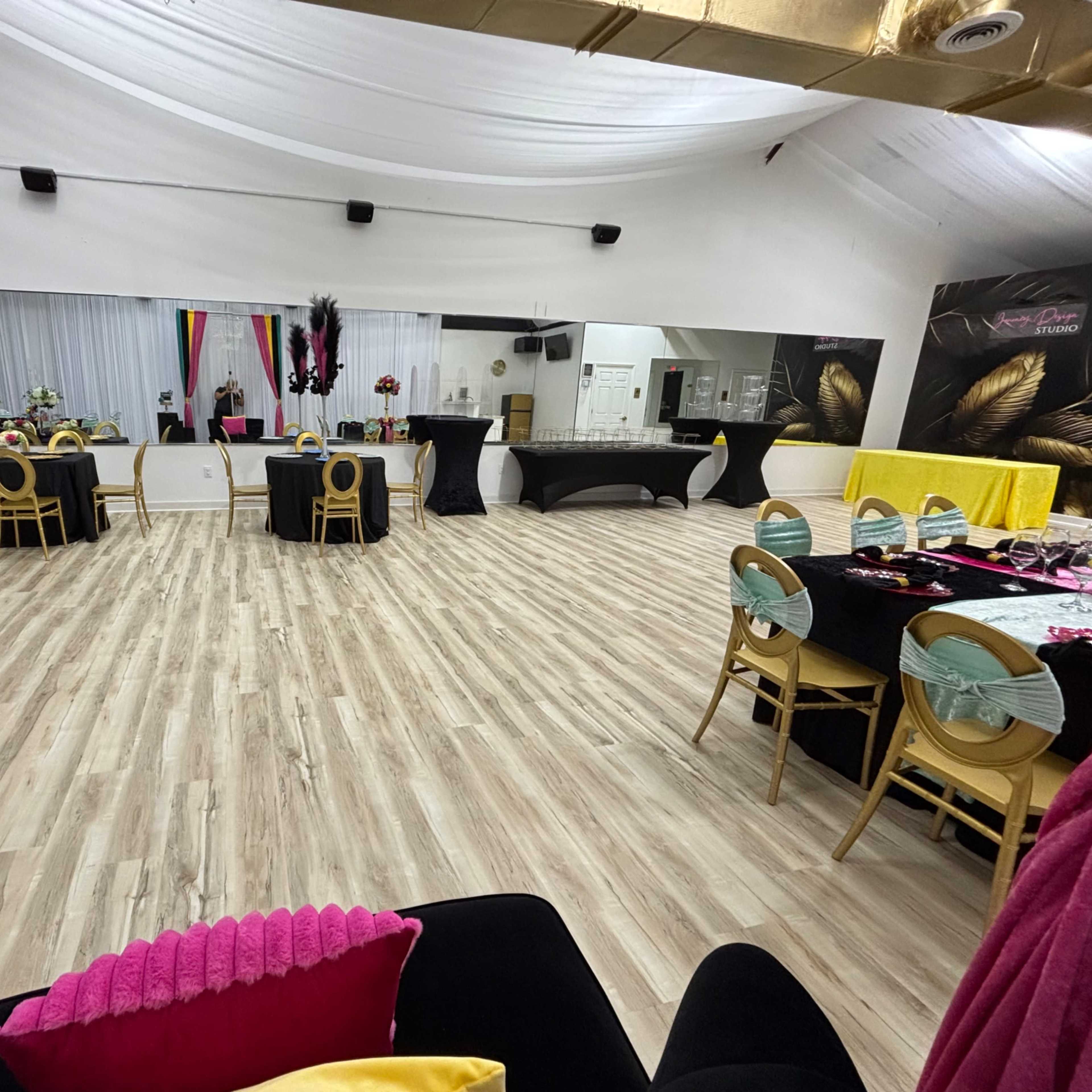 Modern Upscale Studio Image in Stockbridge, Stockbridge, GA