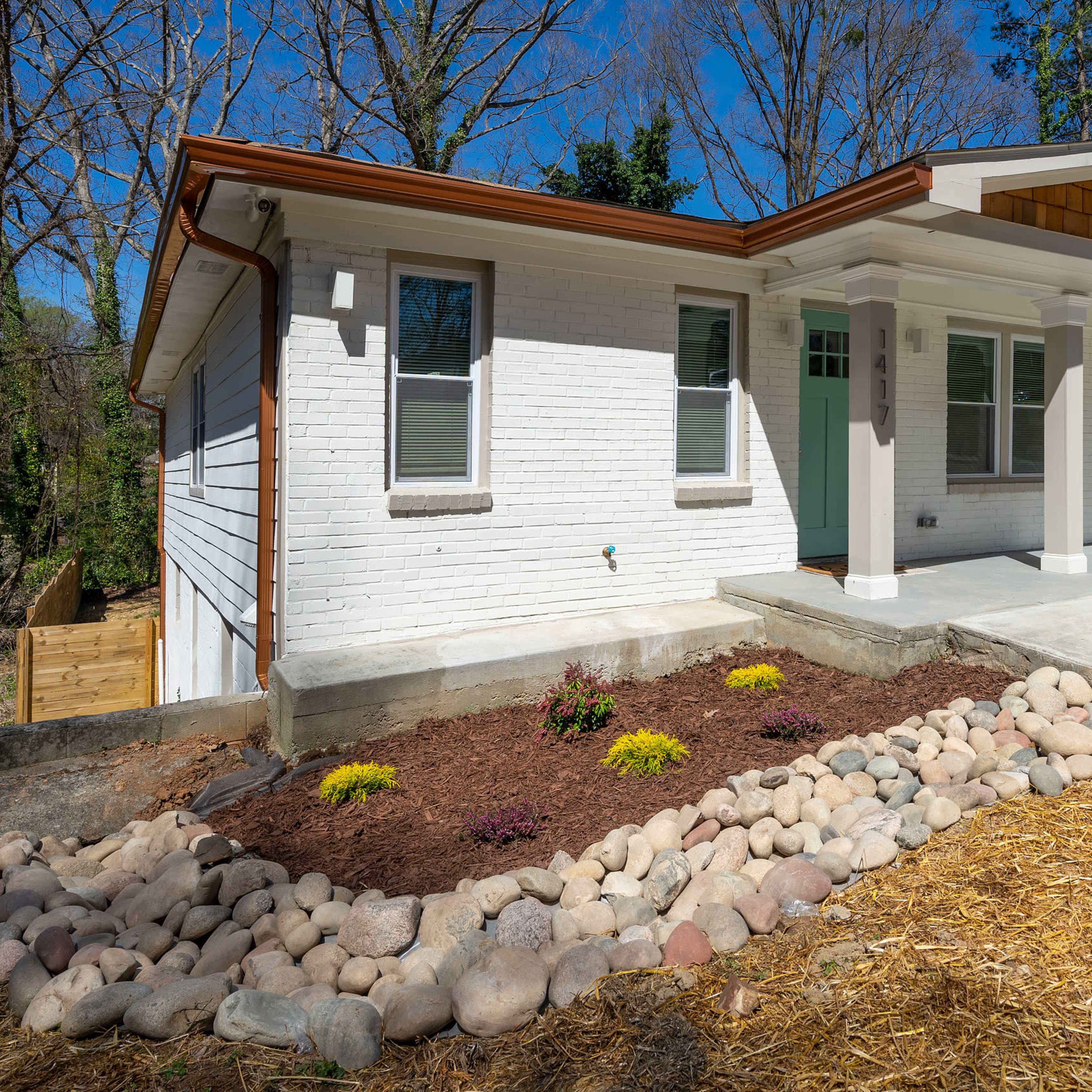 Luxury Living | Mins to Downtown | Deck & Games Image in Hunter Hills, Atlanta, GA