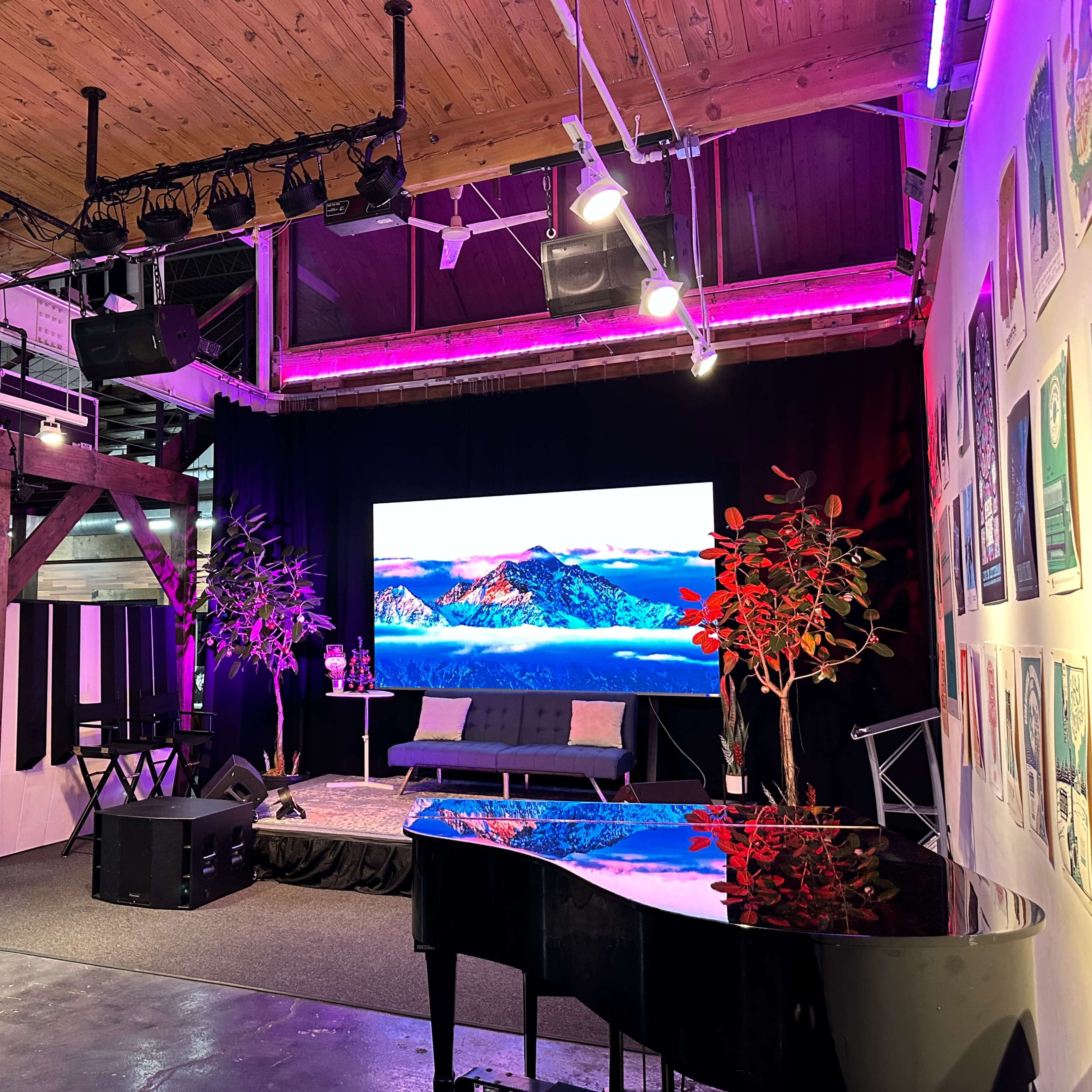 Multipurpose Content Studio in Portage Park Image in Irving Park, Chicago, IL
