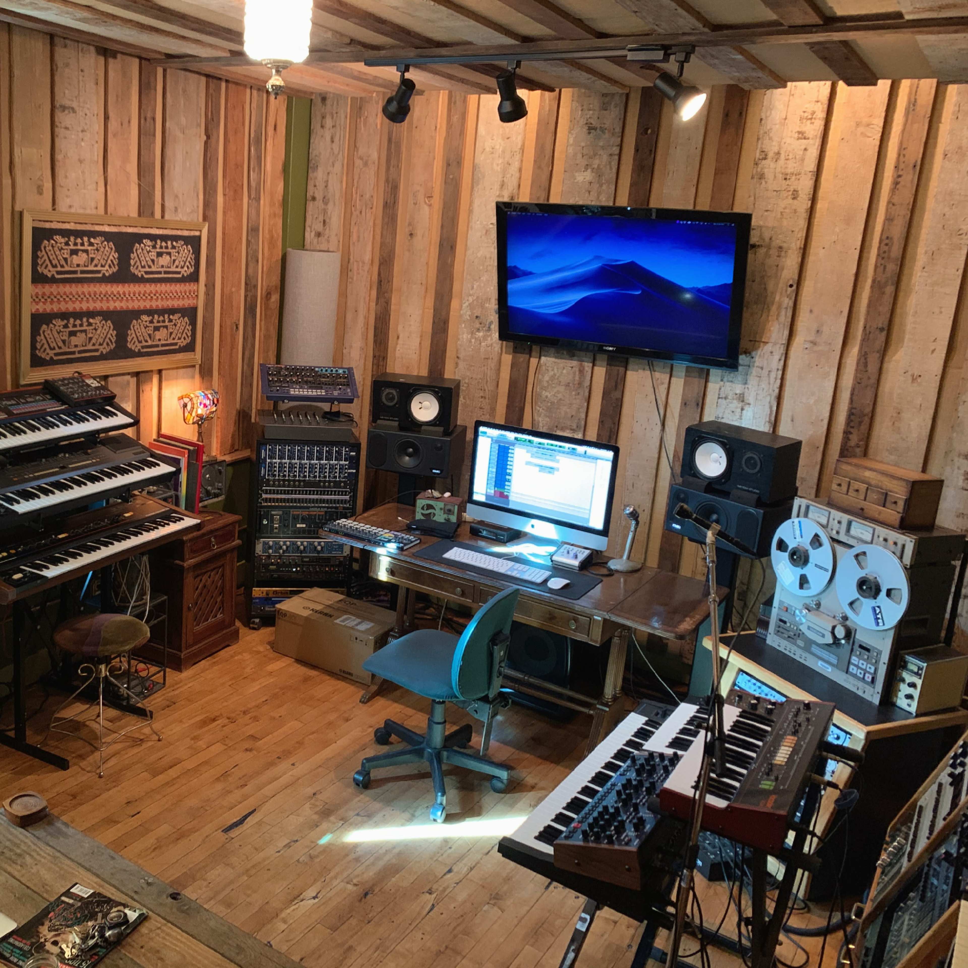 Beautiful Vintage Downtown Recording Studio Image in Central LA, Los Angeles, CA