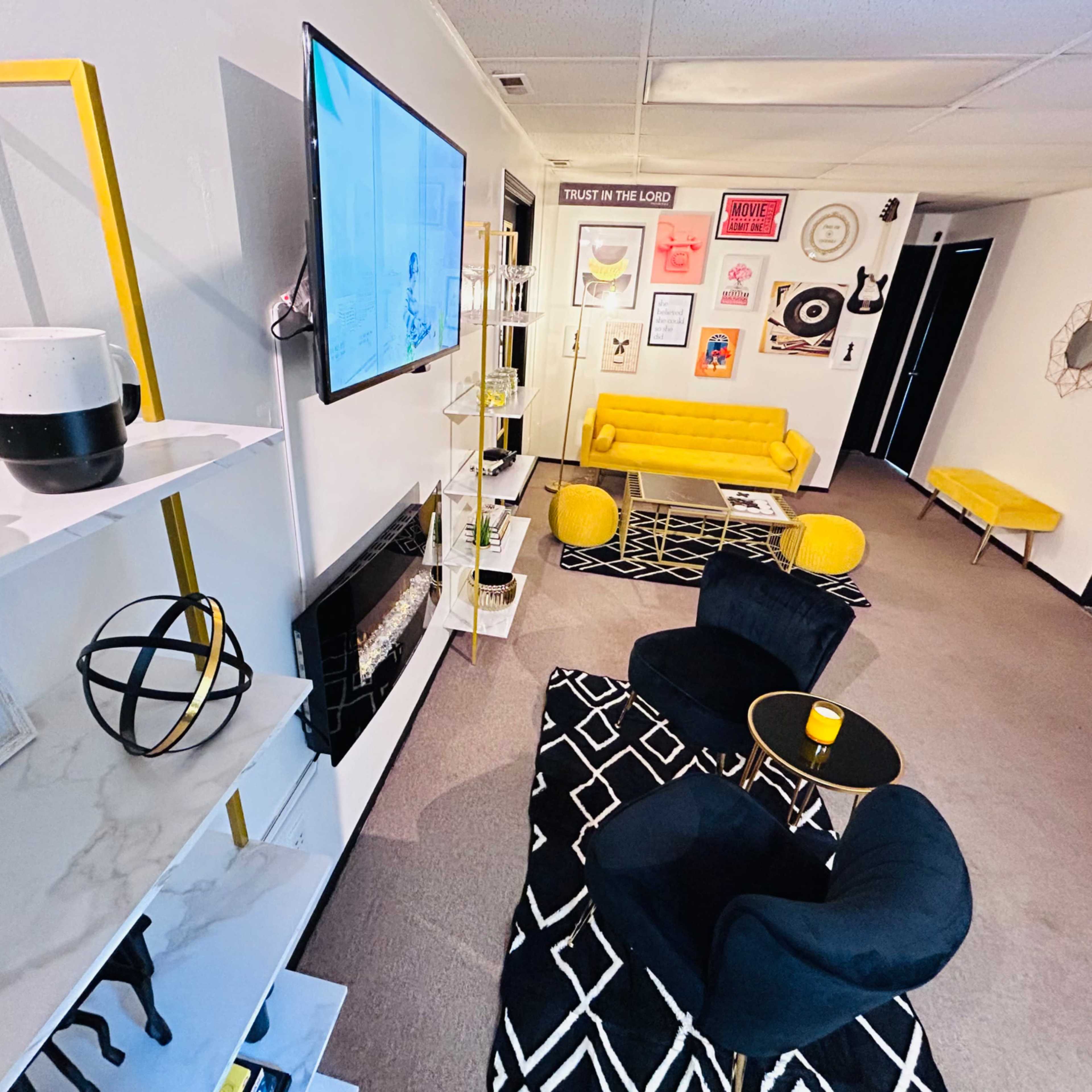 Mogul Life Business Center Image in St. Clair Shores, St. Clair Shores, MI