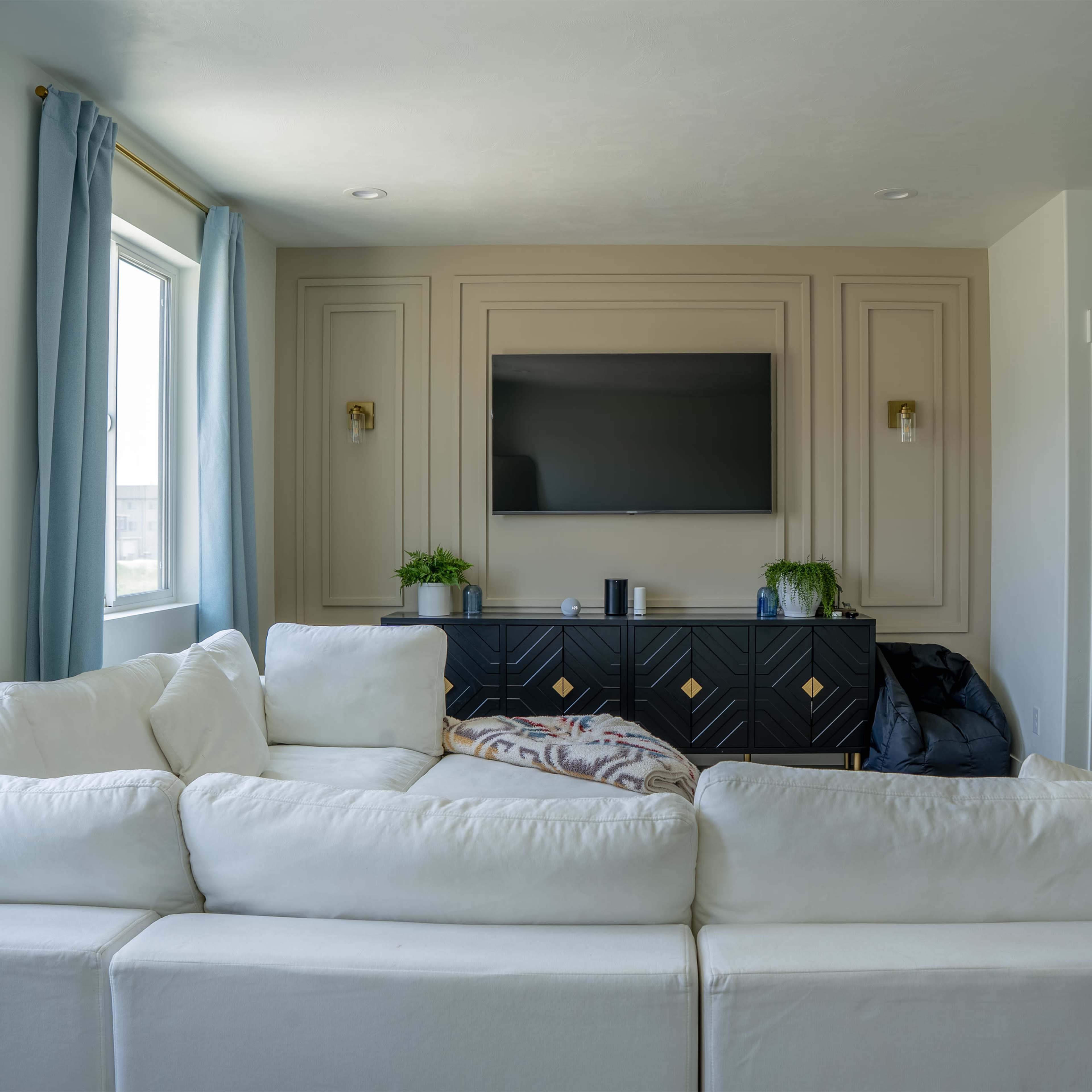 Modern Urban Townhome with Natural Light Image in American Fork, American Fork, UT