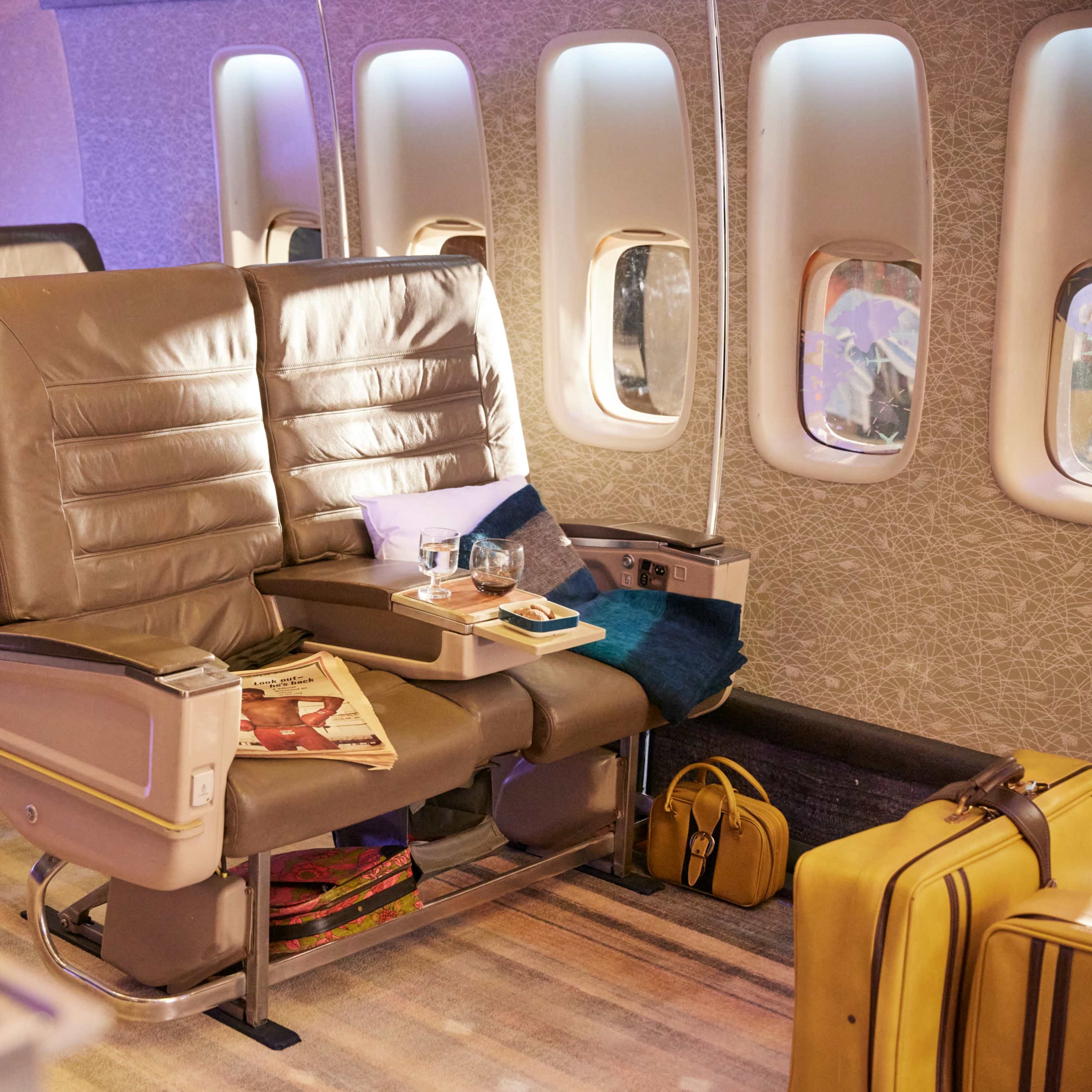 Mid 80's Boeing 747 Airplane Interior Business Class Seats 12 Image in , Compton, CA