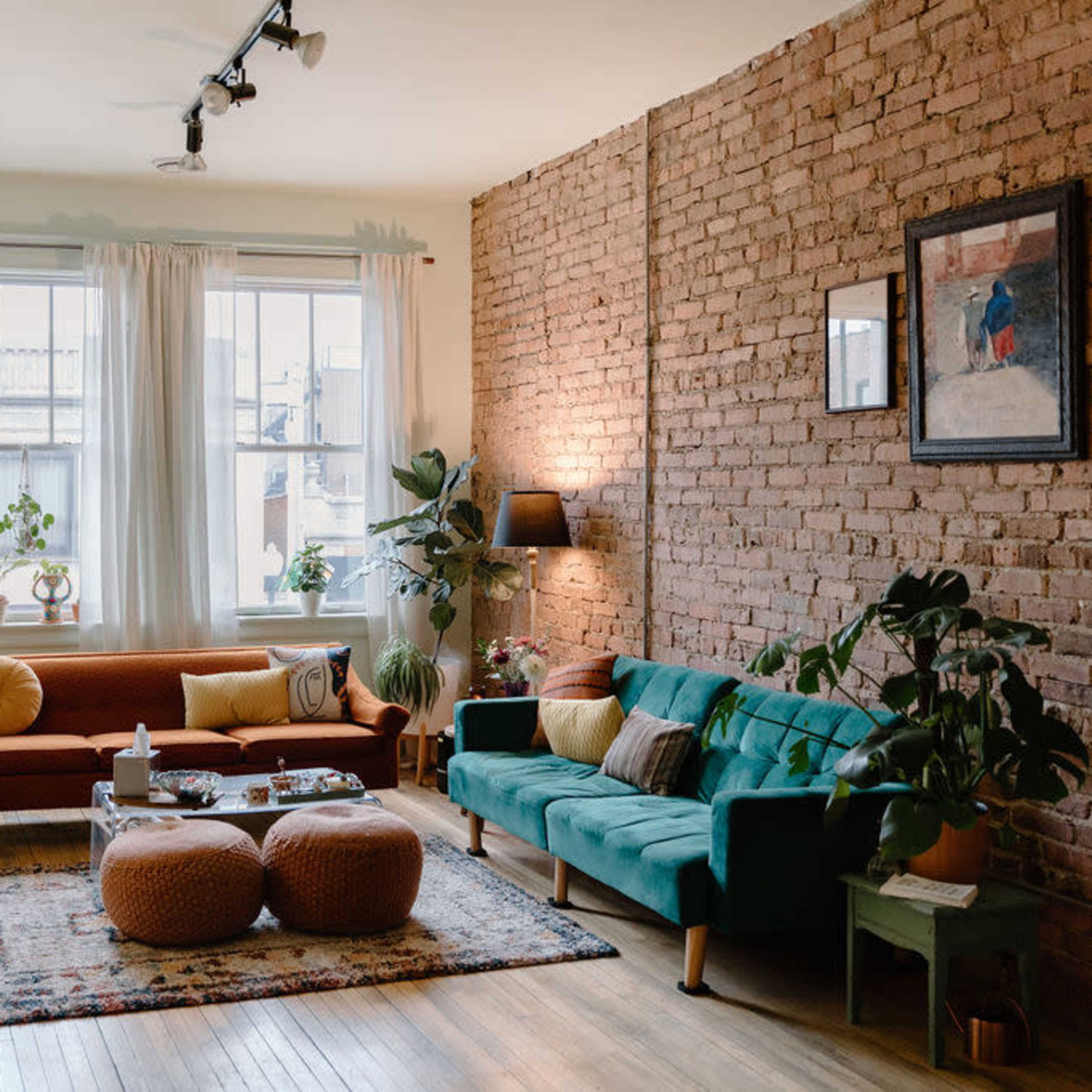 Beautifully Furnished Spacious, Sunny Therapist's Office with Exposed Brick and Private Waiting Area Image in Edgewater, Chicago, IL