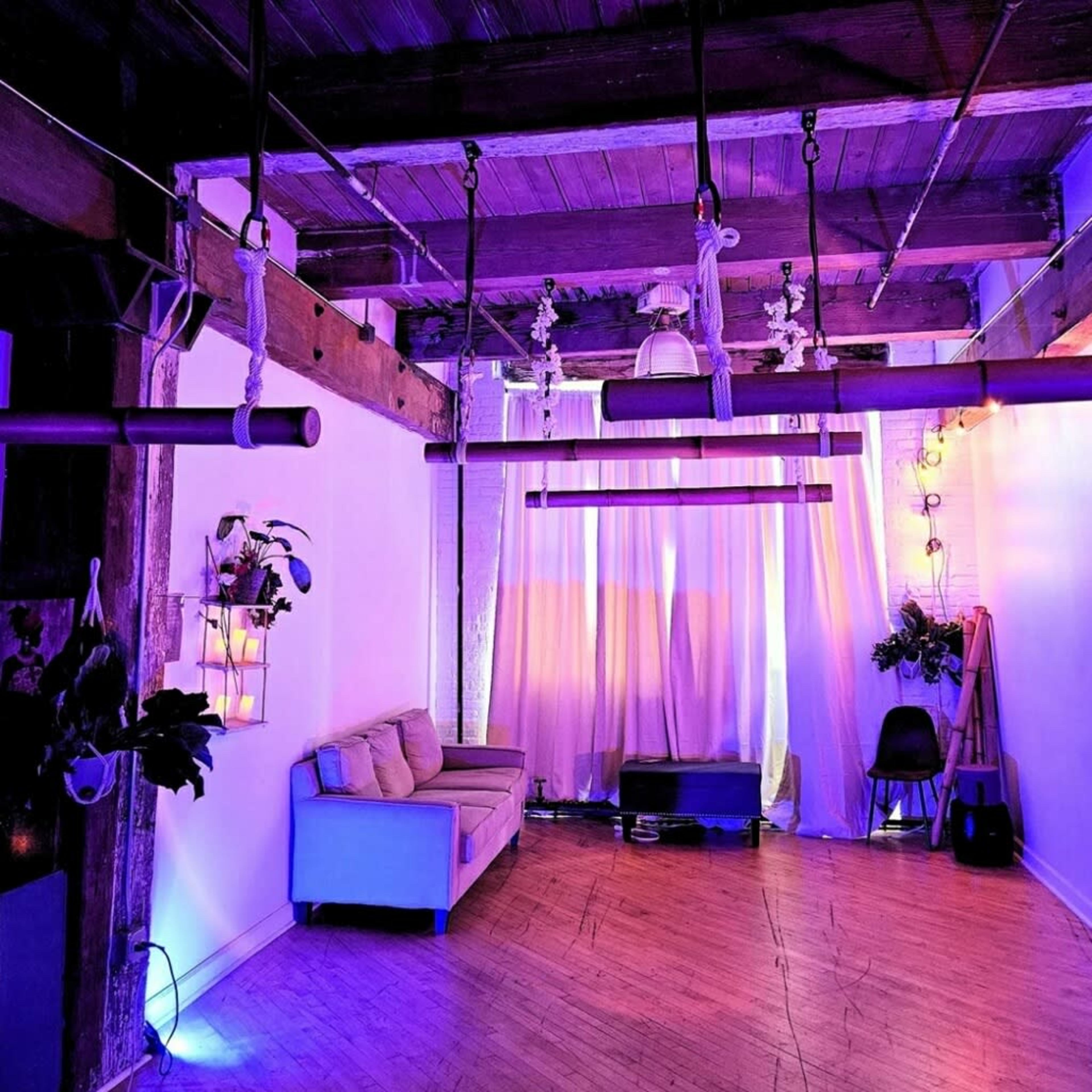Chinatown Industrial Studio Loft With View Image in Lower West Side, Chicago, IL