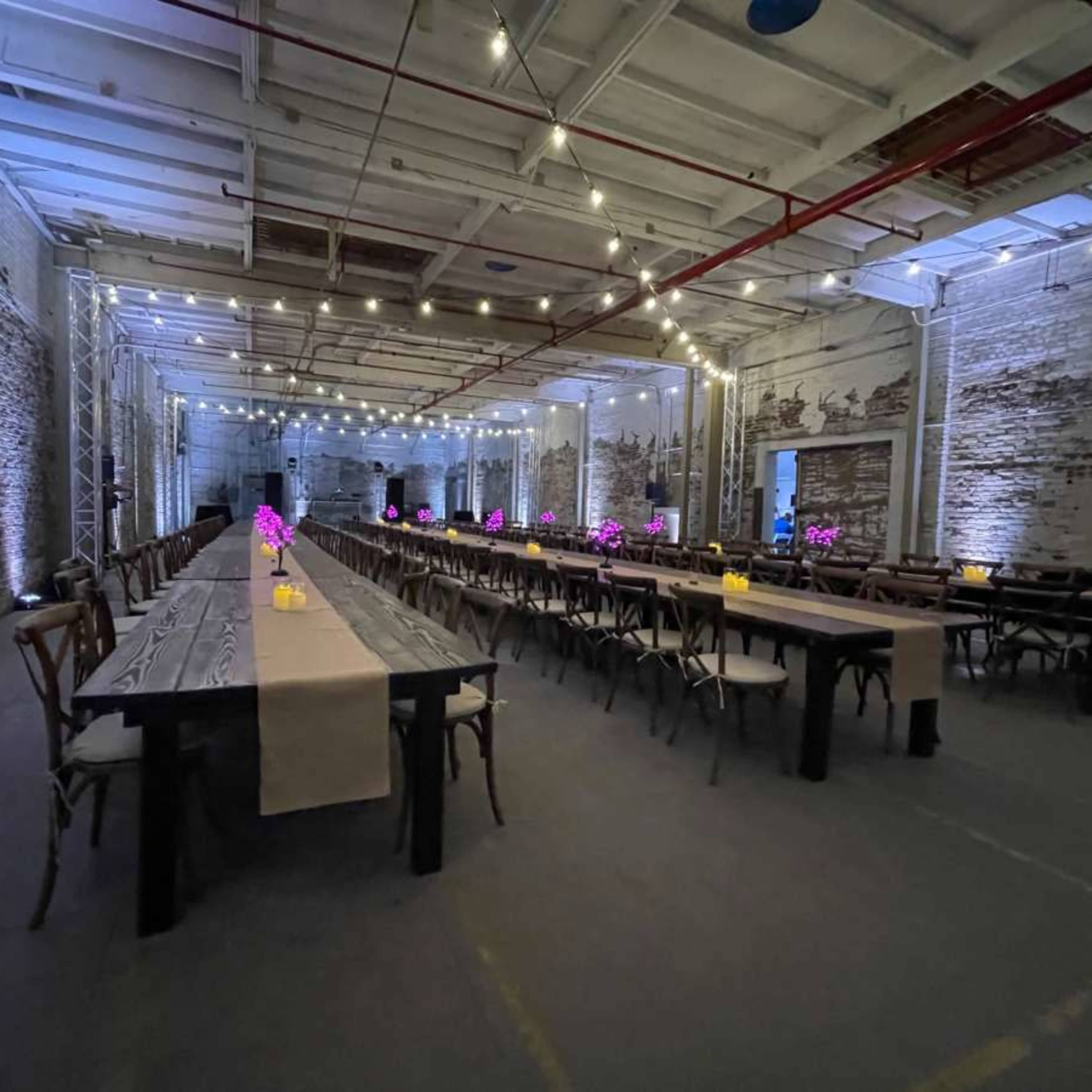 ALL INCLUDED- 3 STUDIOS NEW HUGE VINTAGE BRICK INDUSTRIAL WAREHOUSE FROM 1924 + OUTDOOR SPACE Image in South Los Angeles, Los Angeles, CA