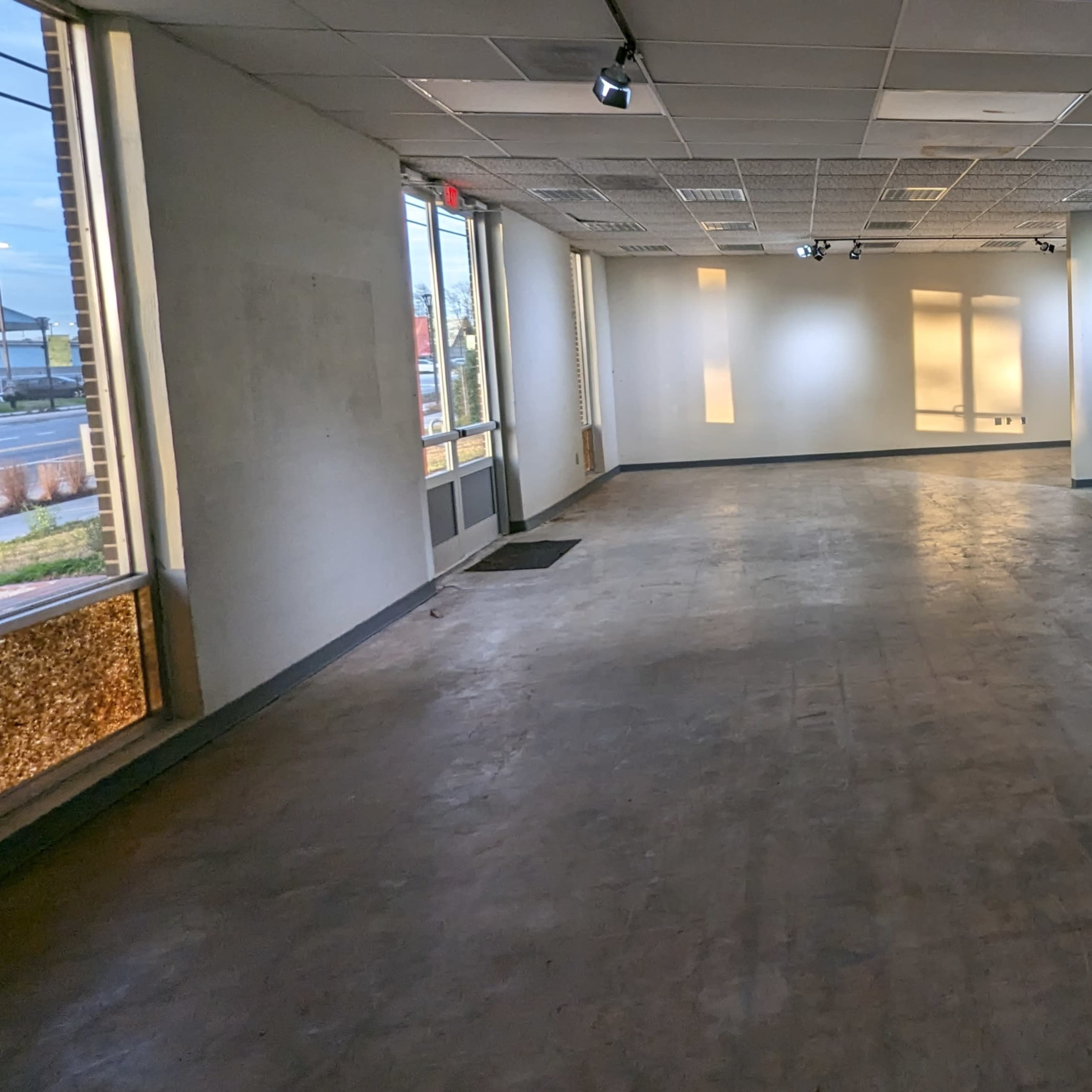Handsome 1960's US Post Office - open interior, industrial vibe Image in Doraville, Doraville, GA