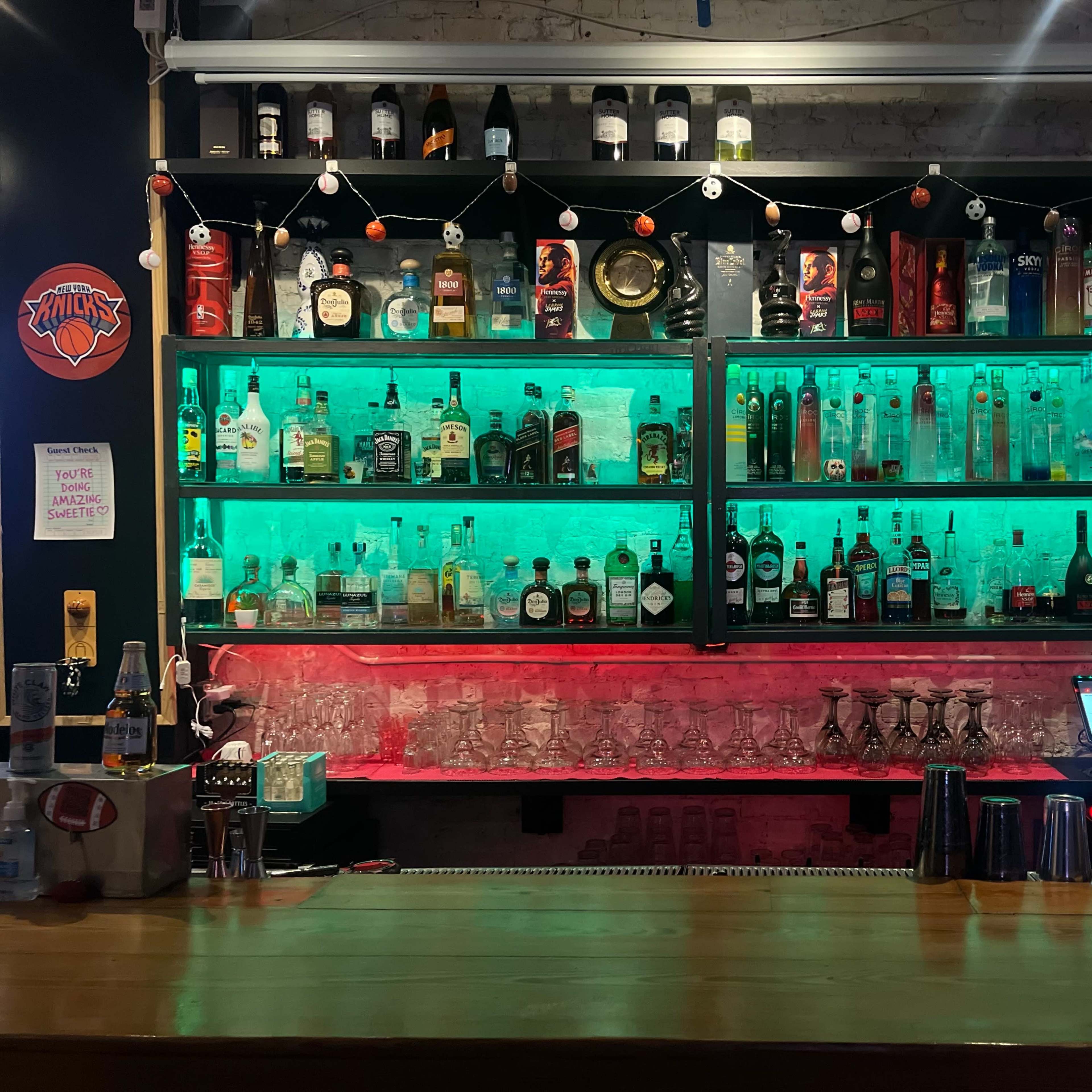 SkyBox Sports Bar Image in Upper Manhattan, New York, NY