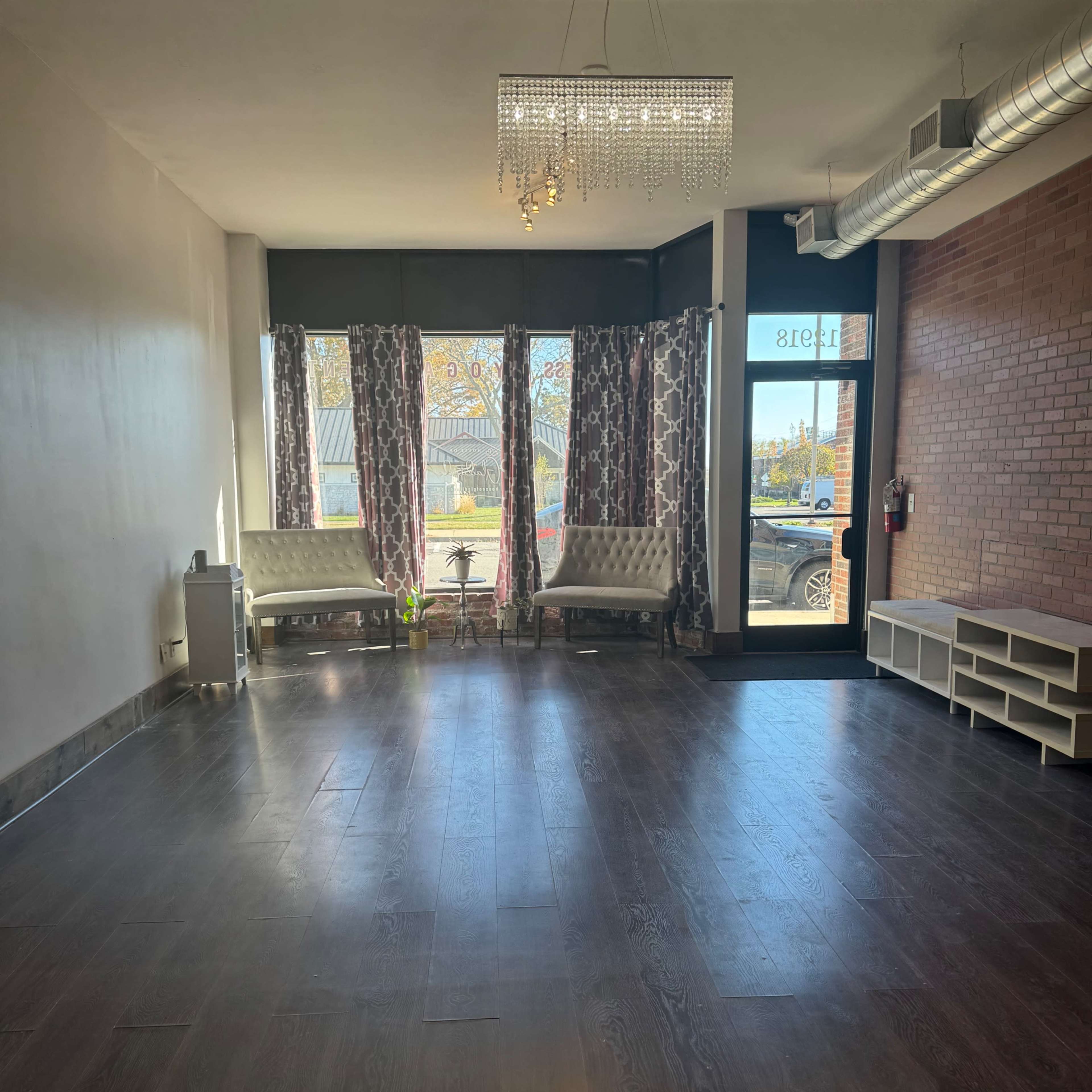 Grandview’s Premier Downtown Loft Event and Flex Space Image in Washington Township, Grandview, MO