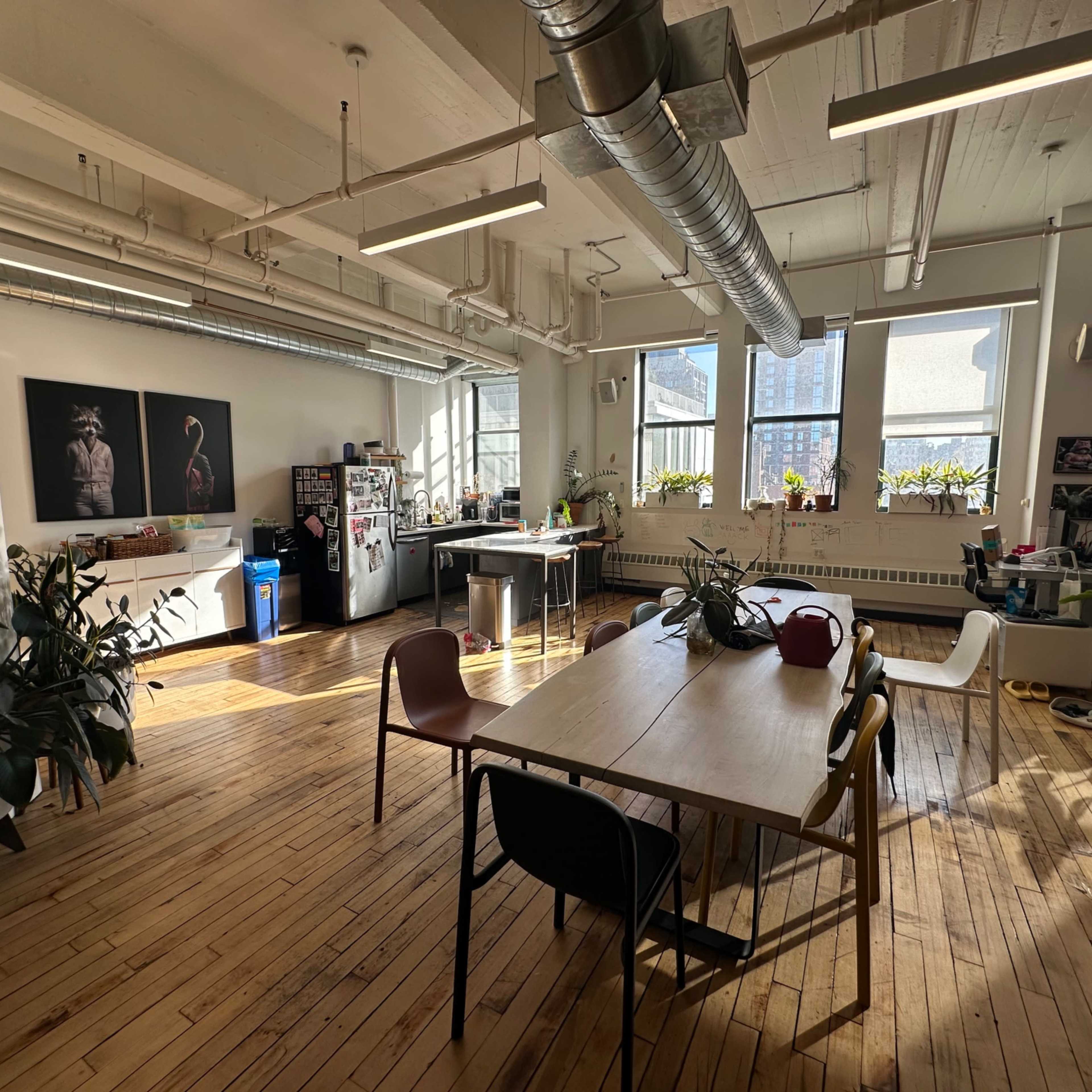 Large studio with three conference rooms, kitchen and small photo studio Image in Dumbo, Brooklyn, NY