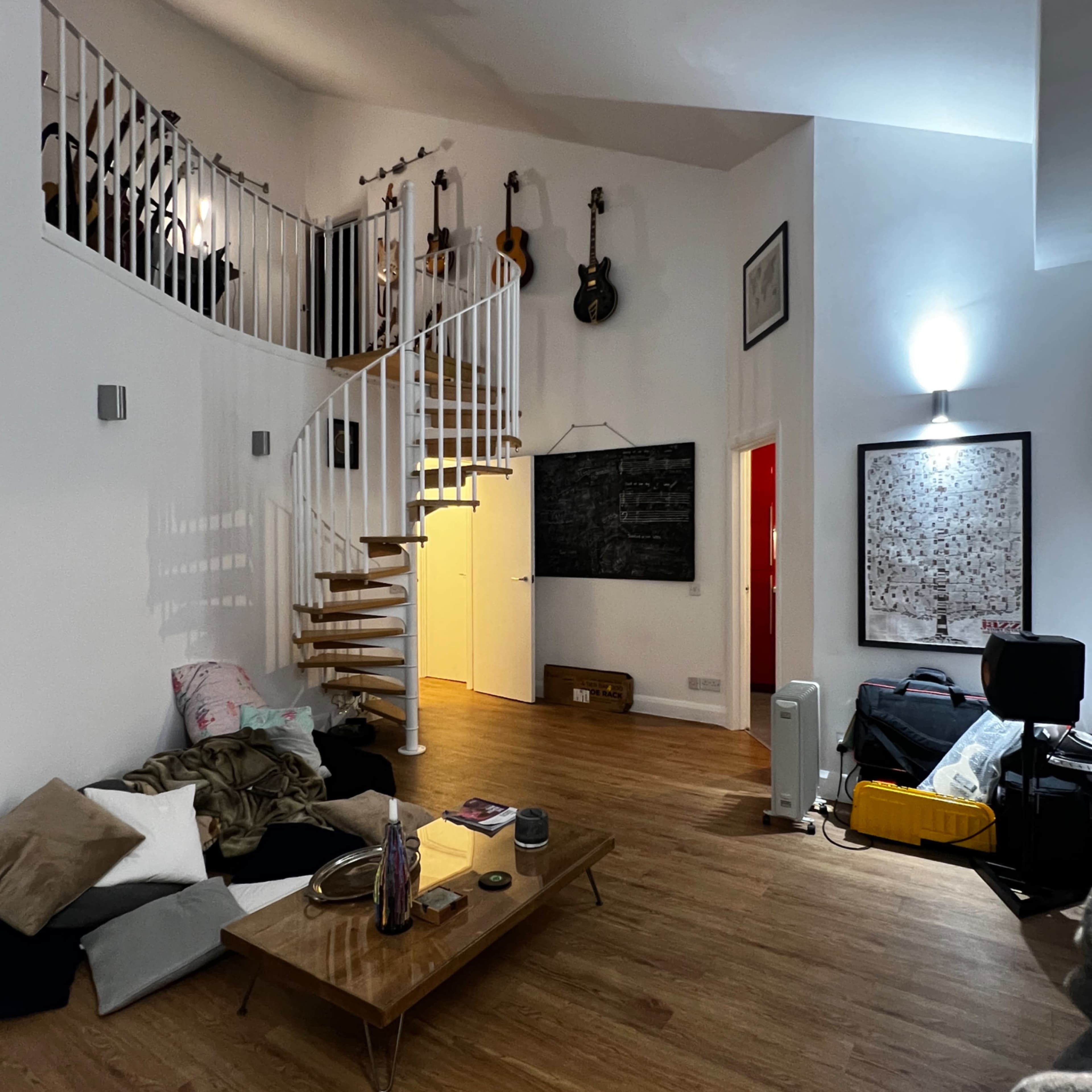 New York style 2 floor apartment with mezzanine and high ceilings Image in Bow, London, England