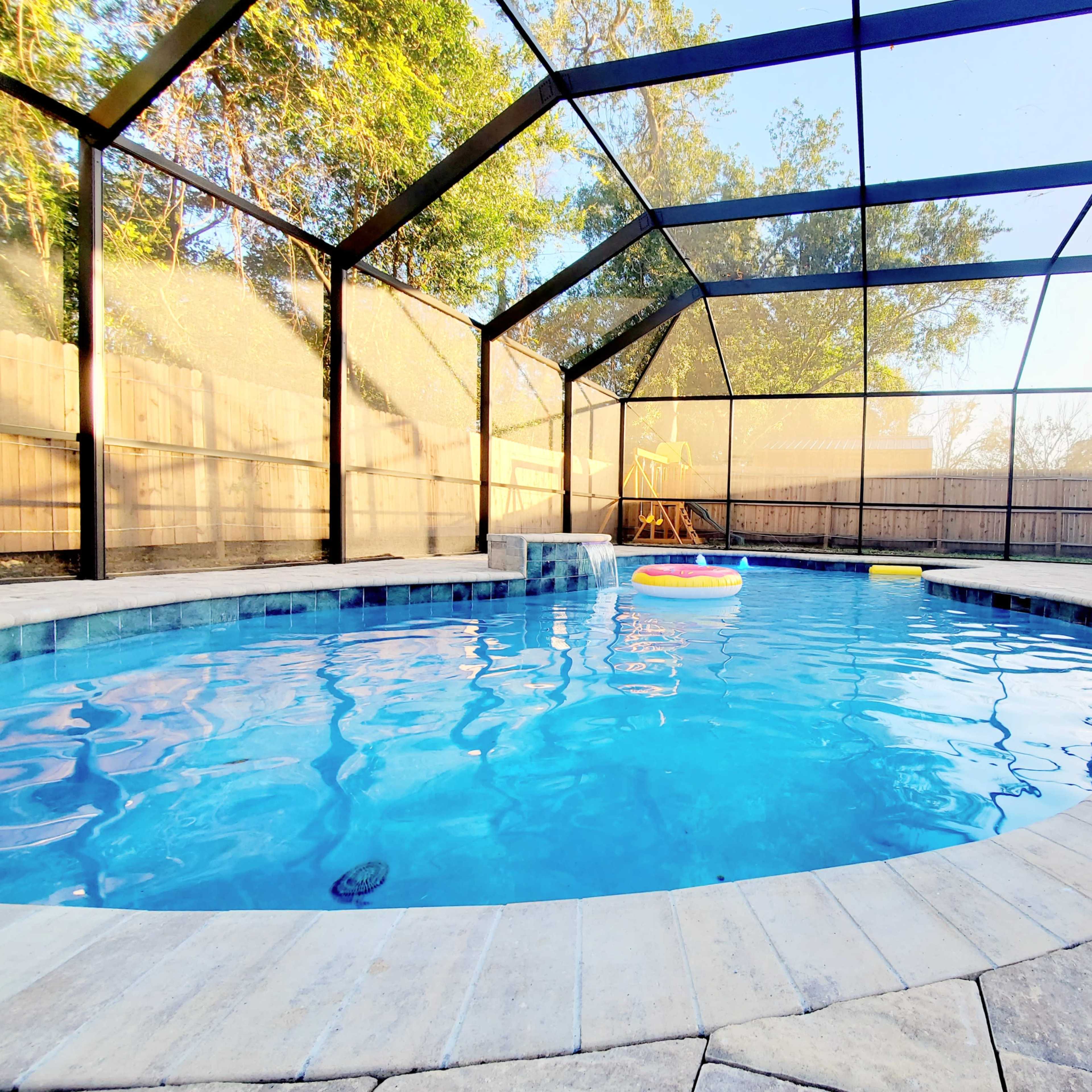 Screened Pool Bungalow with Fabulous LED Lighting Image in Highlands, Jacksonville, FL