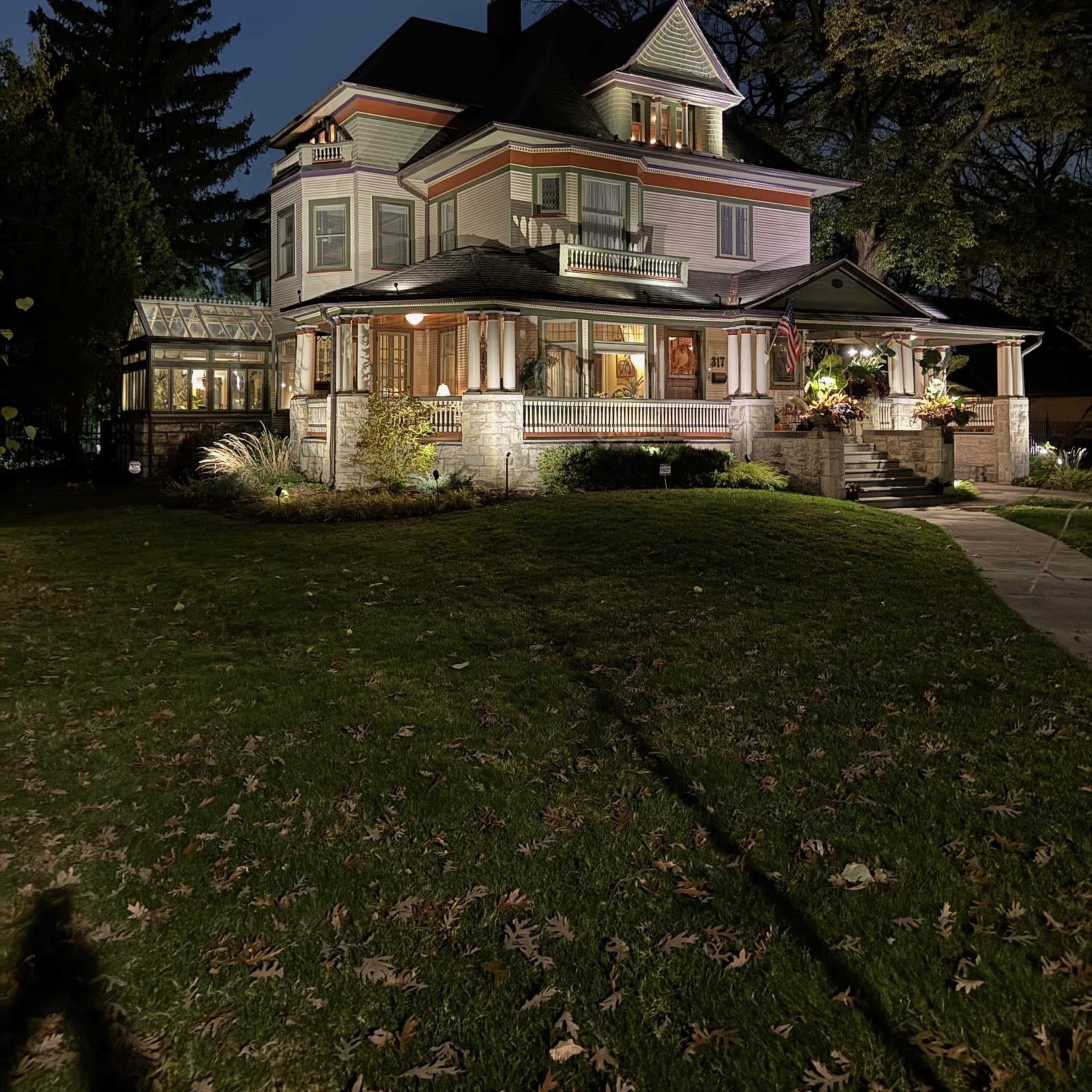 Gorgeous Spooky 1893 Victorian Mansion - Exterior Only Image in Oak Park Township, Oak Park, IL