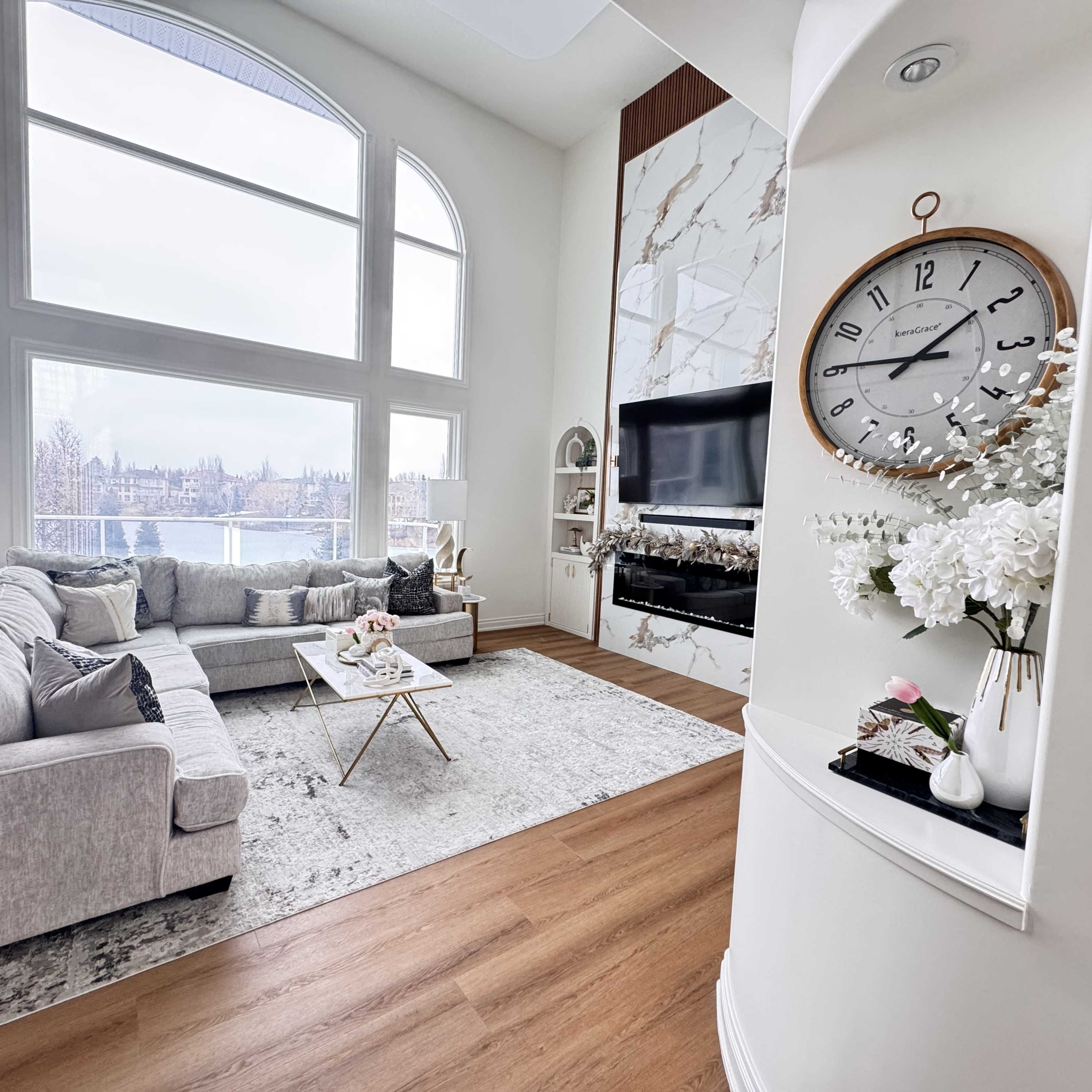 Breathtaking Lakeside Retreat with Lush Gardens – Ideal for Filming, Content Creation & Events Image in Edmonton, Edmonton, AB