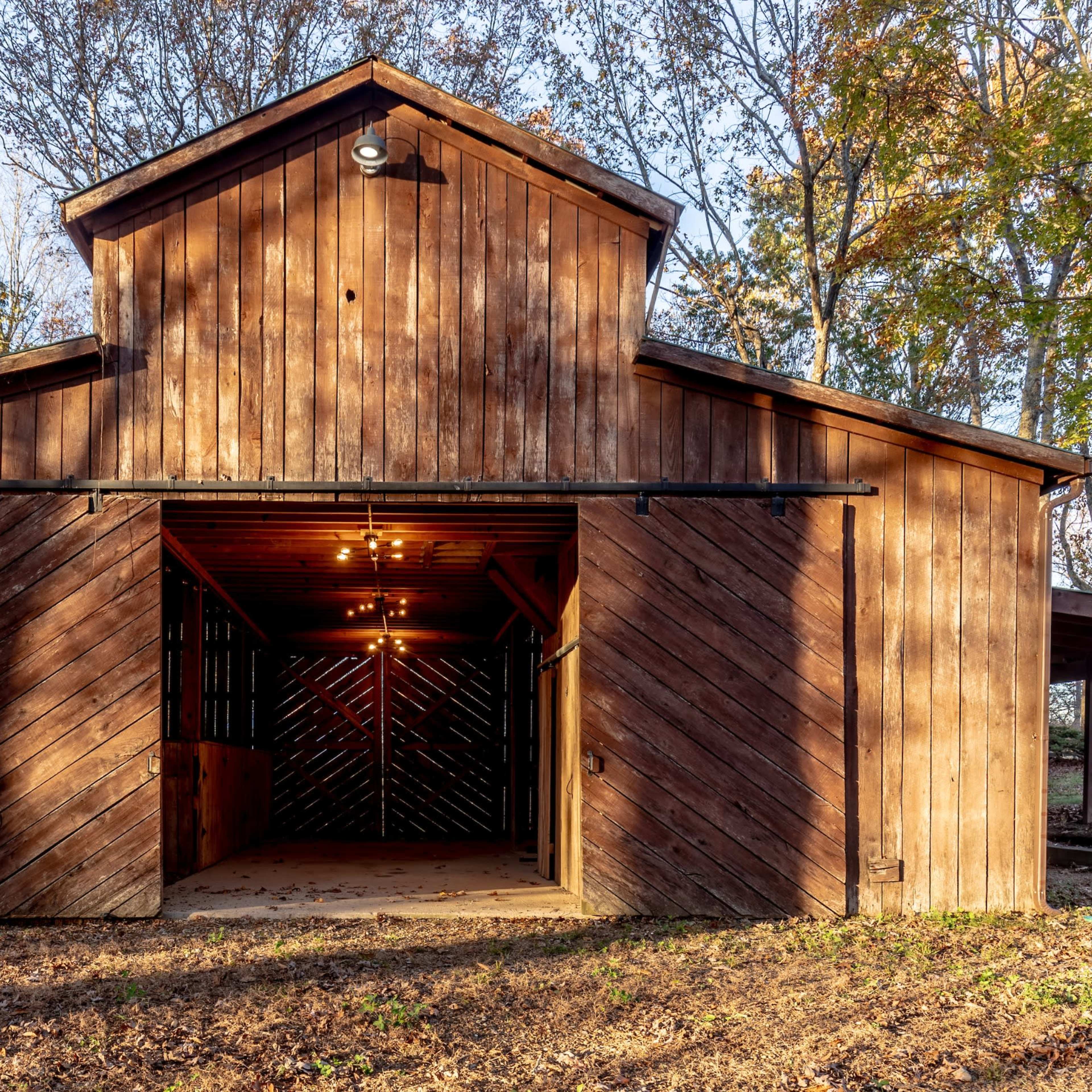 Intimate Leiper's Fork Wedding Image in , Franklin, TN