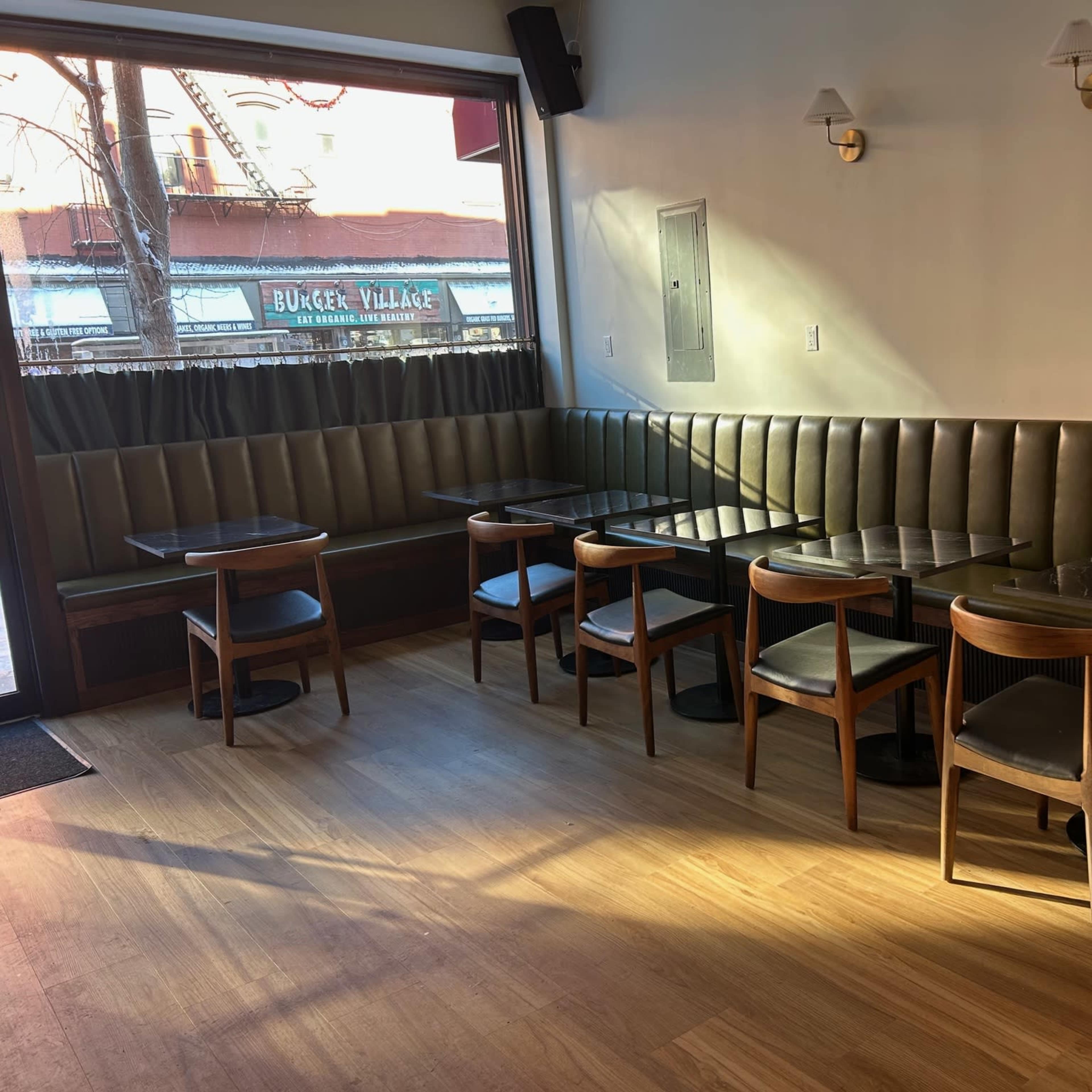 Trendy New Upscale Cocktail Bar - Brooklyn Image in Park Slope, Brooklyn, NY