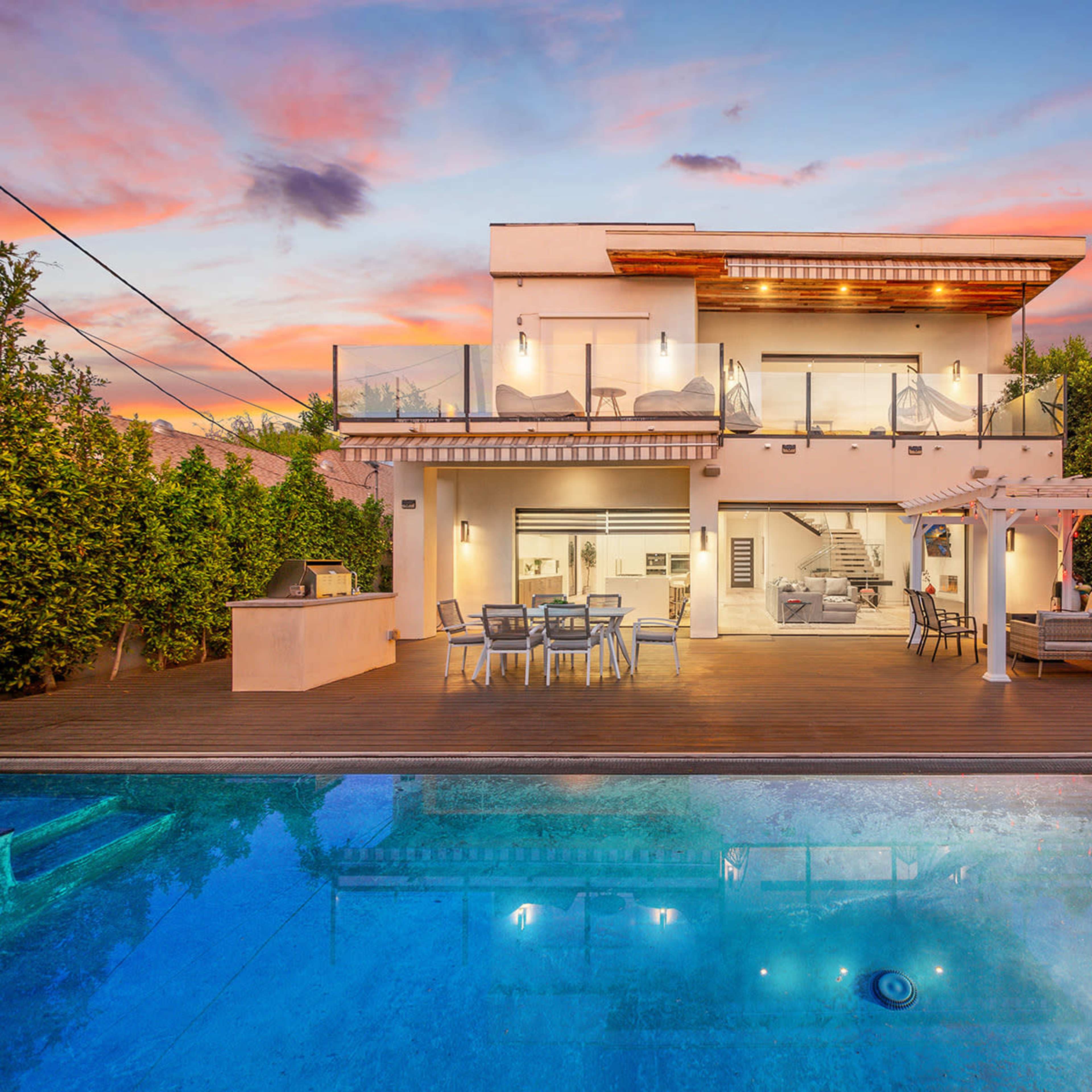 Miracle Mile Mansion w/ Unique & Luxury Amenities & Backyard Oasis Image in Hancock Park, Los Angeles, CA