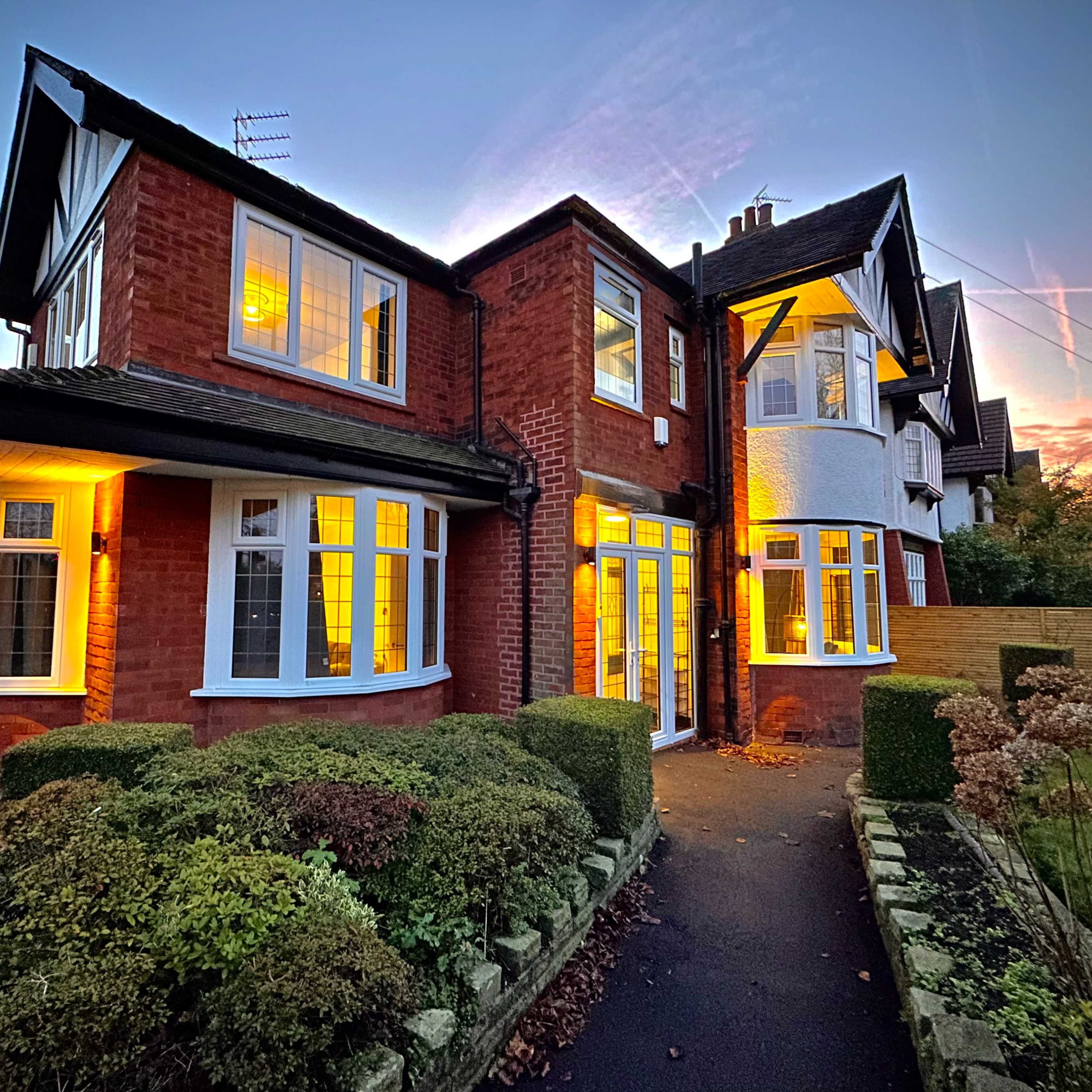 Stunning 4-bed house in Didsbury Image in Manchester, Manchester, England