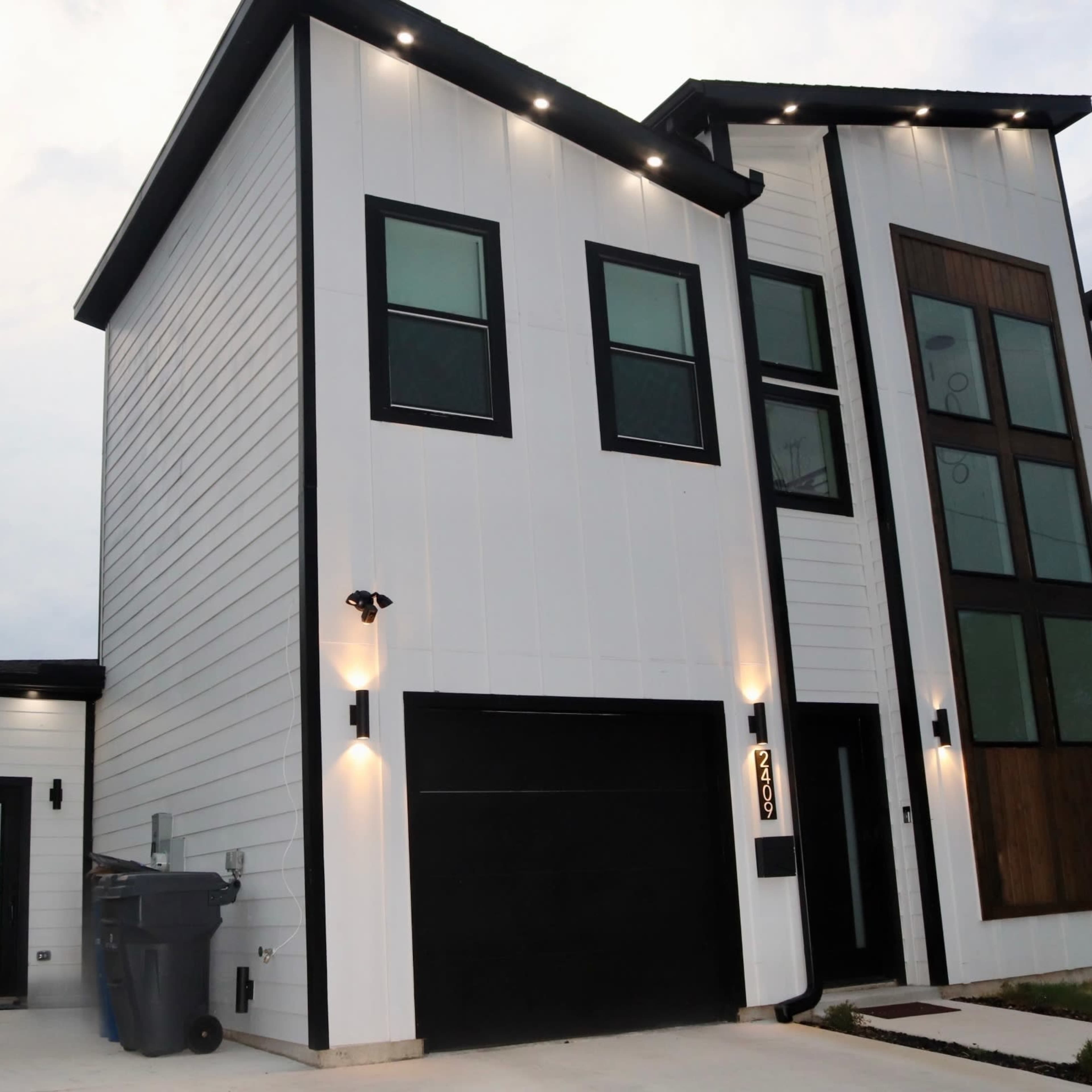 Newly built 1BD 1BA Near Downtown Image in South Dallas, Dallas, TX