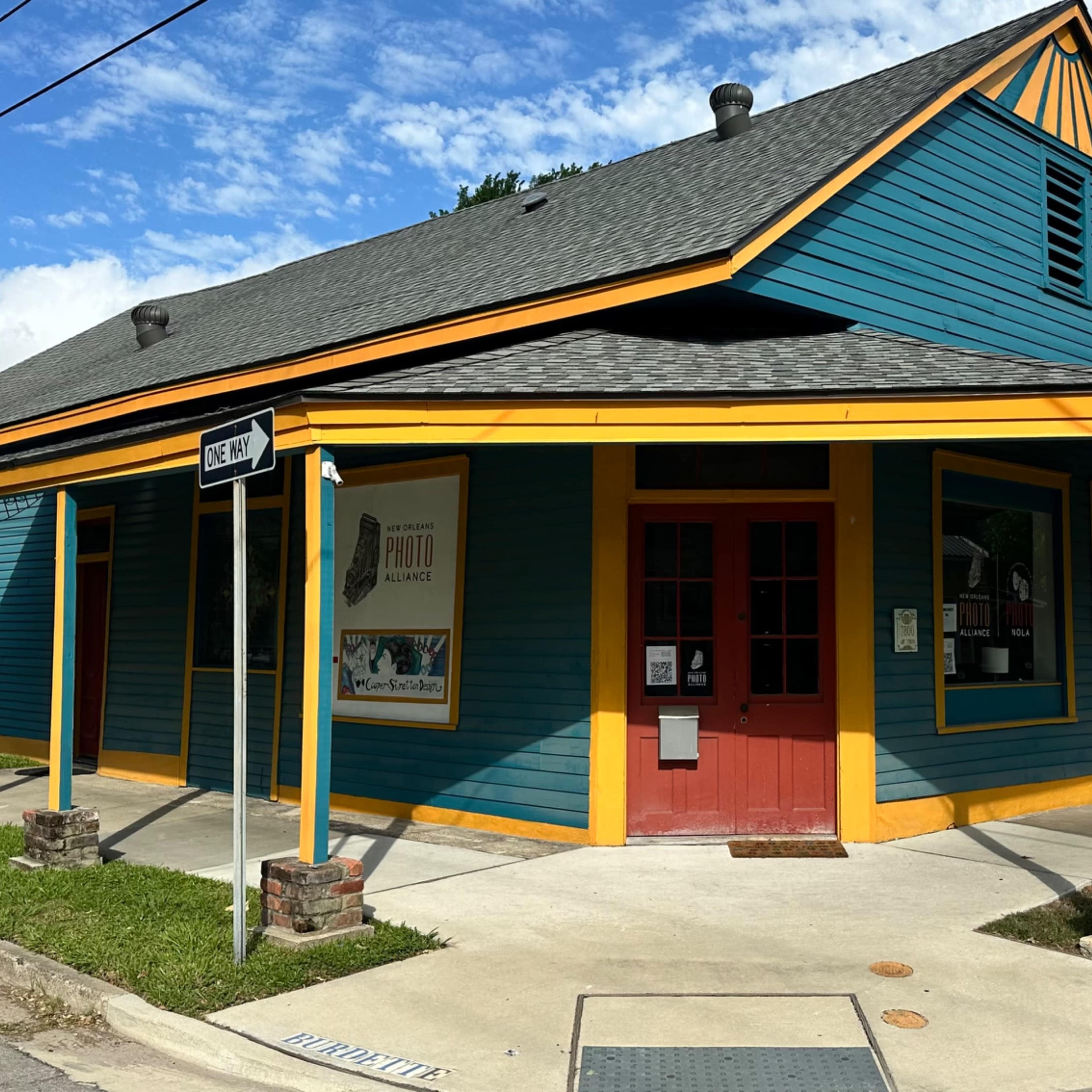 Uptown Gallery Space with lots of light. Image in East Carrollton, New Orleans, LA