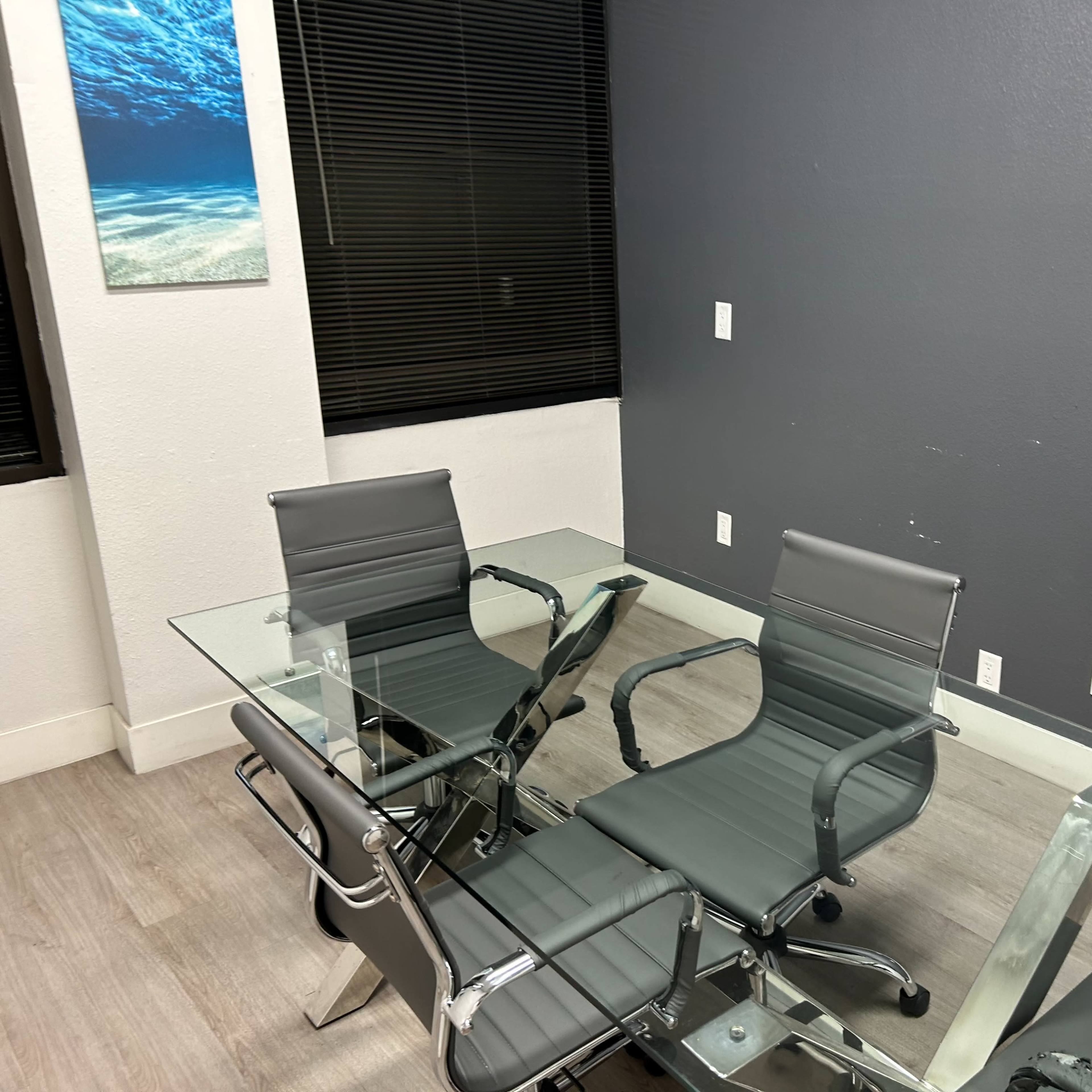 Modern office space near UNLV Image in Paradise, Las Vegas, NV