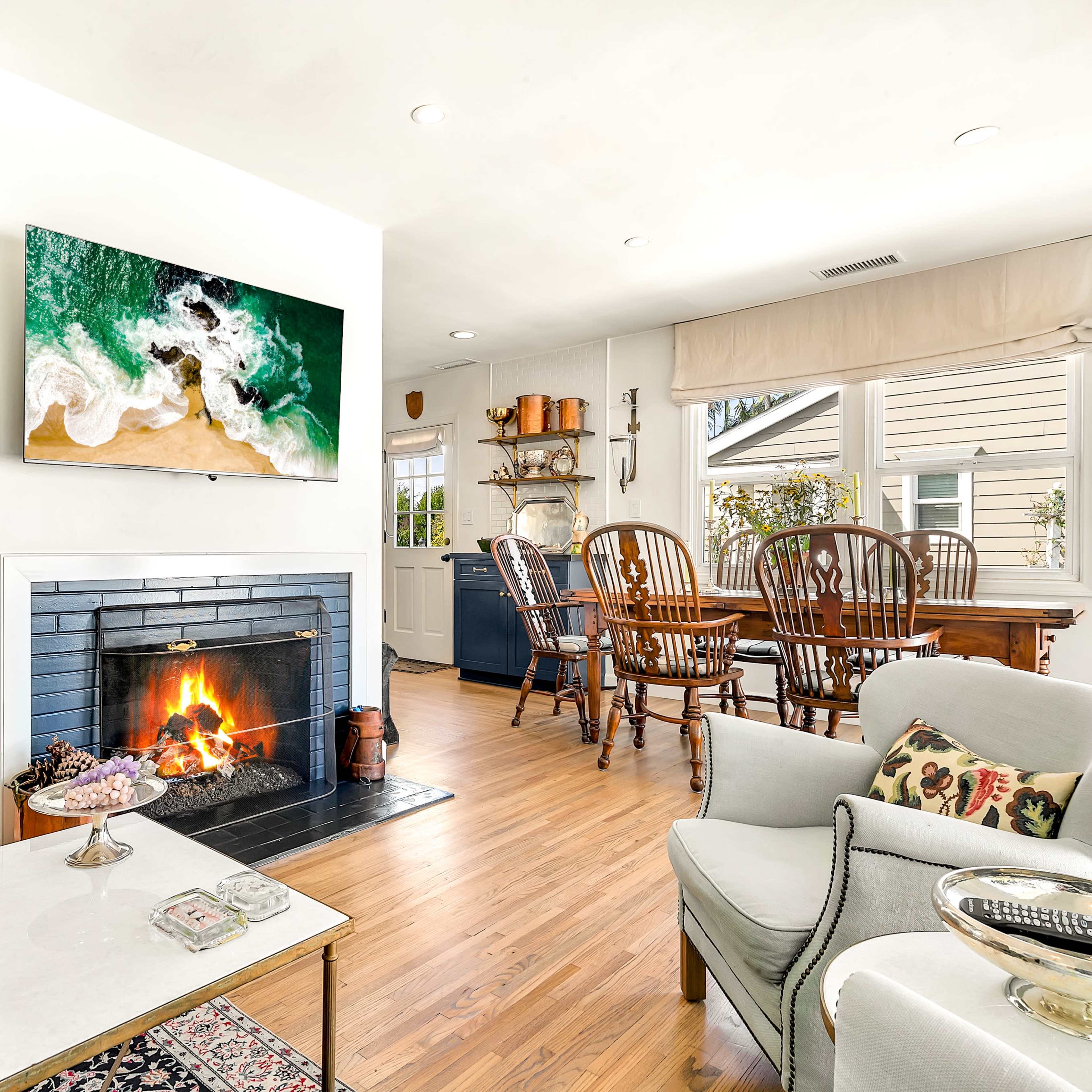 Charming Cottage with Beautiful Outdoor Space Image in East Side Costa Mesa, Costa Mesa, CA
