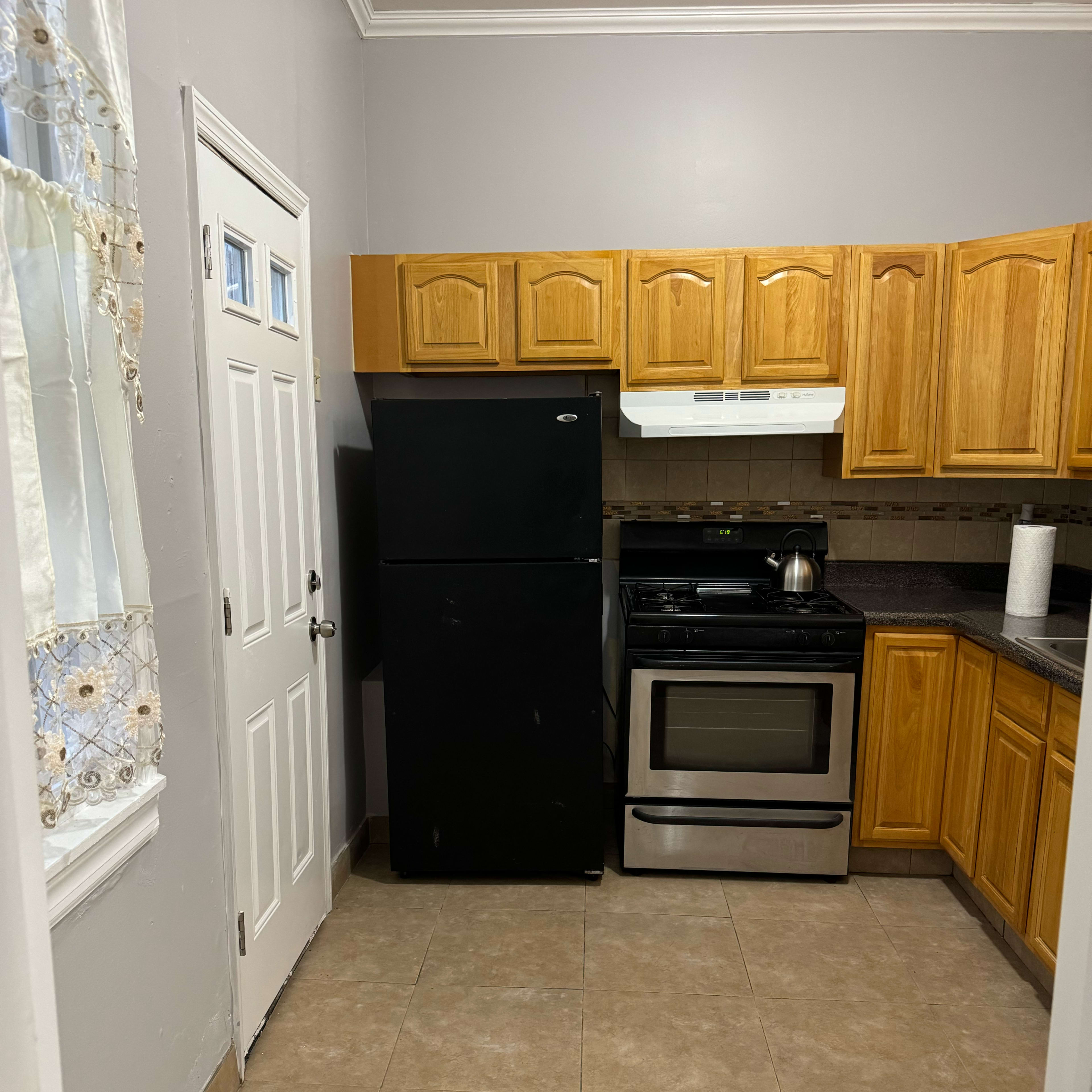 Cozy Apartment with backyard space Cozy Image in Canarsie, Brooklyn, NY
