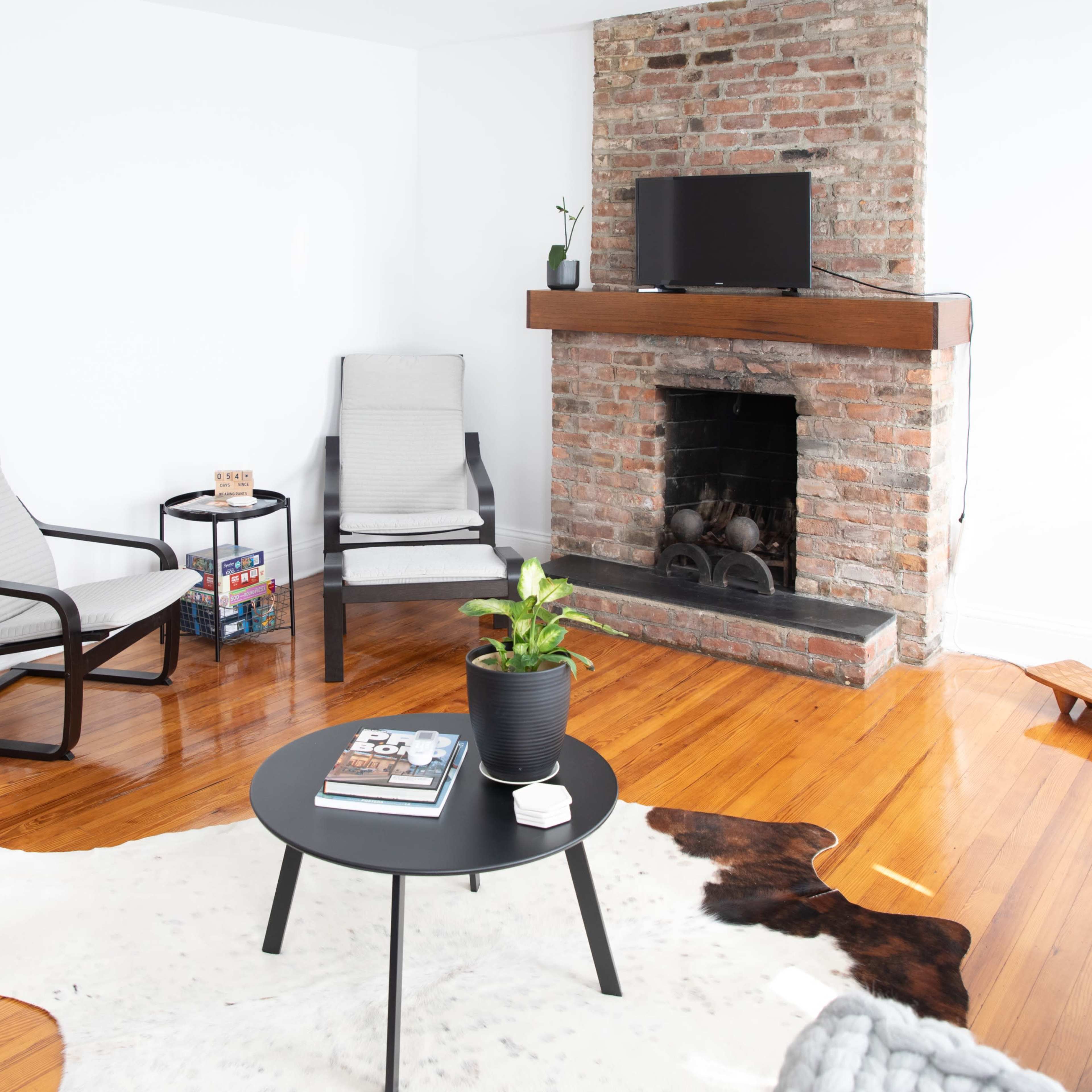 Historic NYC Townhouse in Landmarked District Image in Long Island City, Queens County, NY