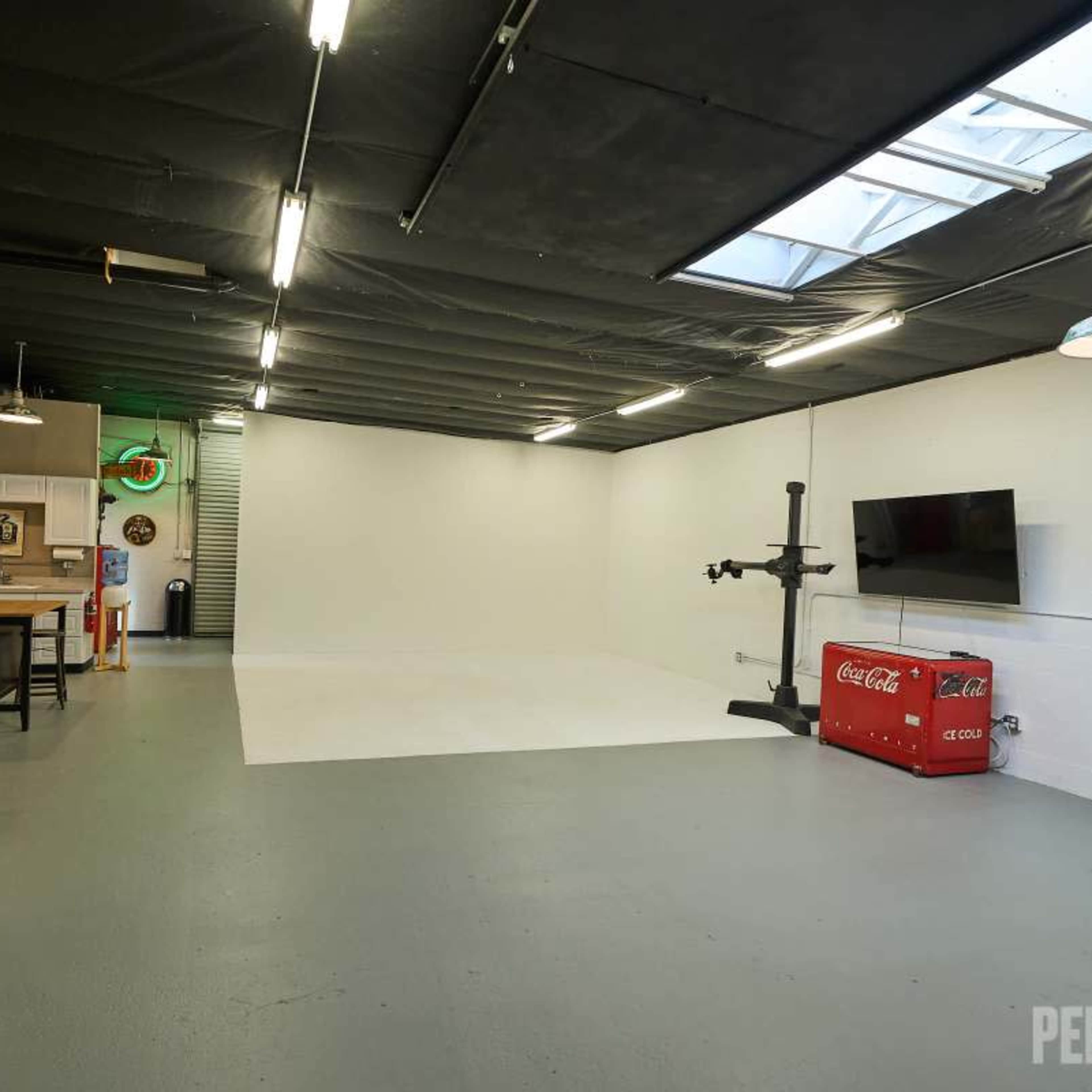 Spacious Multi-Use Studio – Film, Photo, & Events Image in Morena, San Diego, CA
