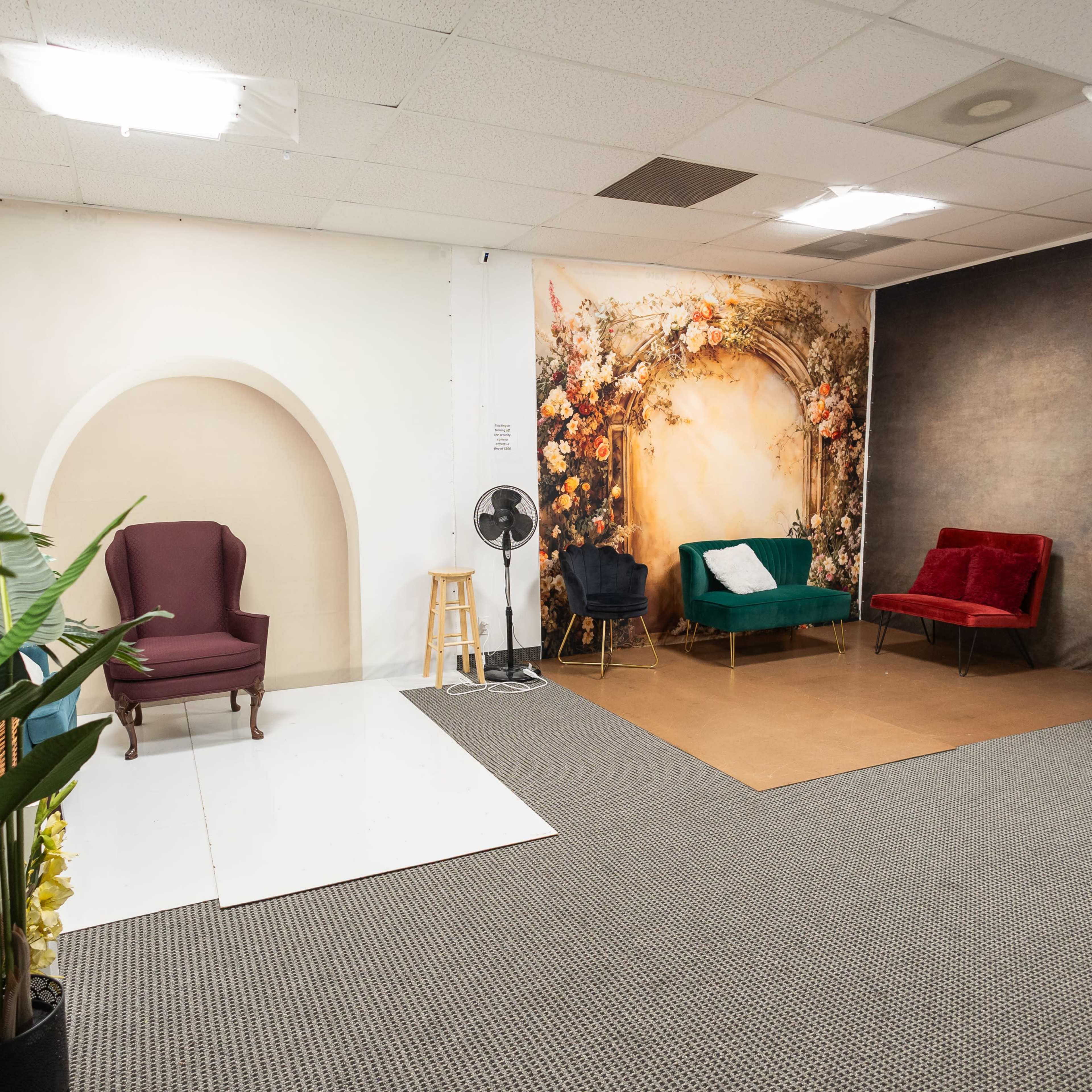 Realistic Backgrounds, Props And Lighting Included Photo Studio Near  Dallas Downtown Image in Dallas, Dallas, TX