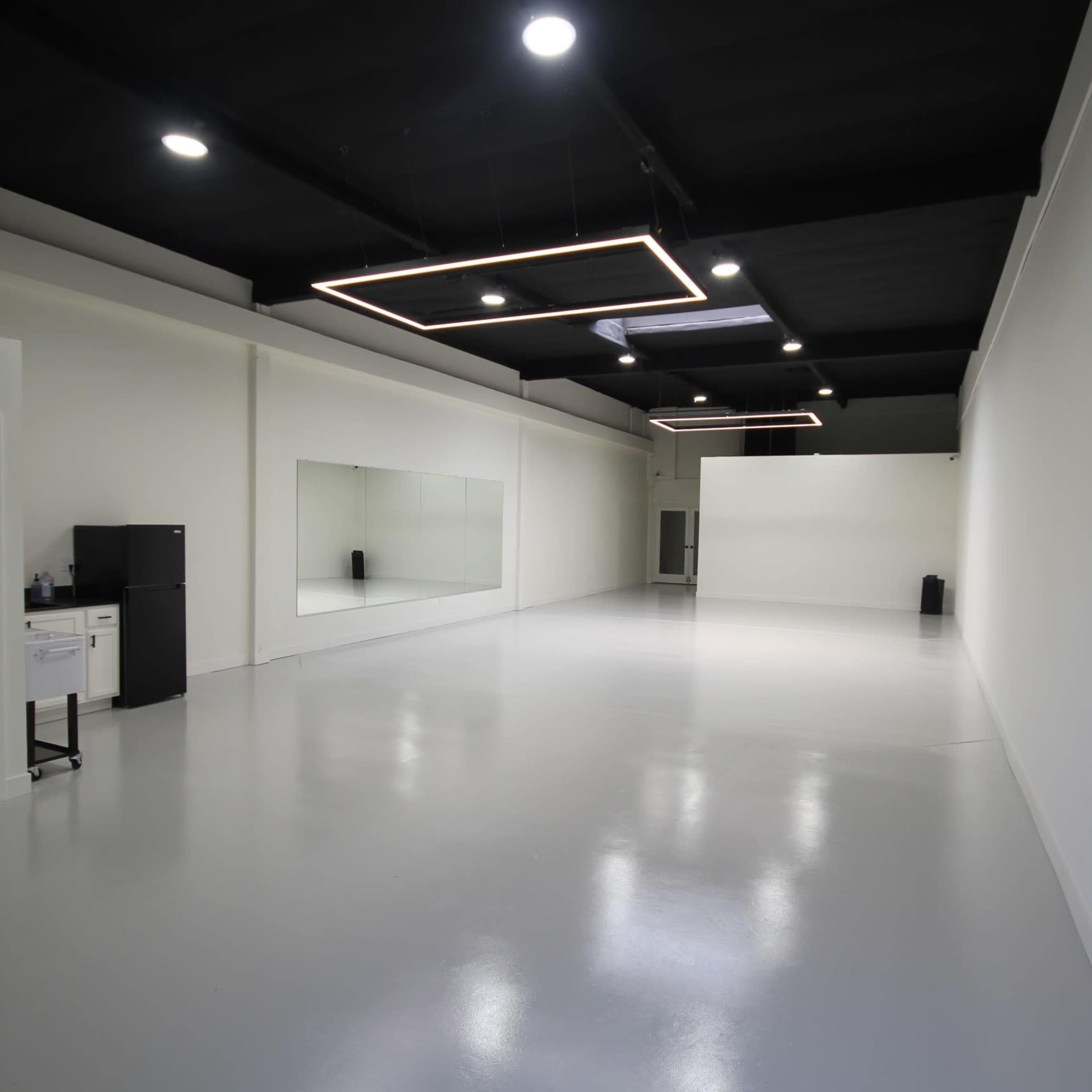 Modern Creative Flex Studio Image in Long Beach, Long Beach, CA