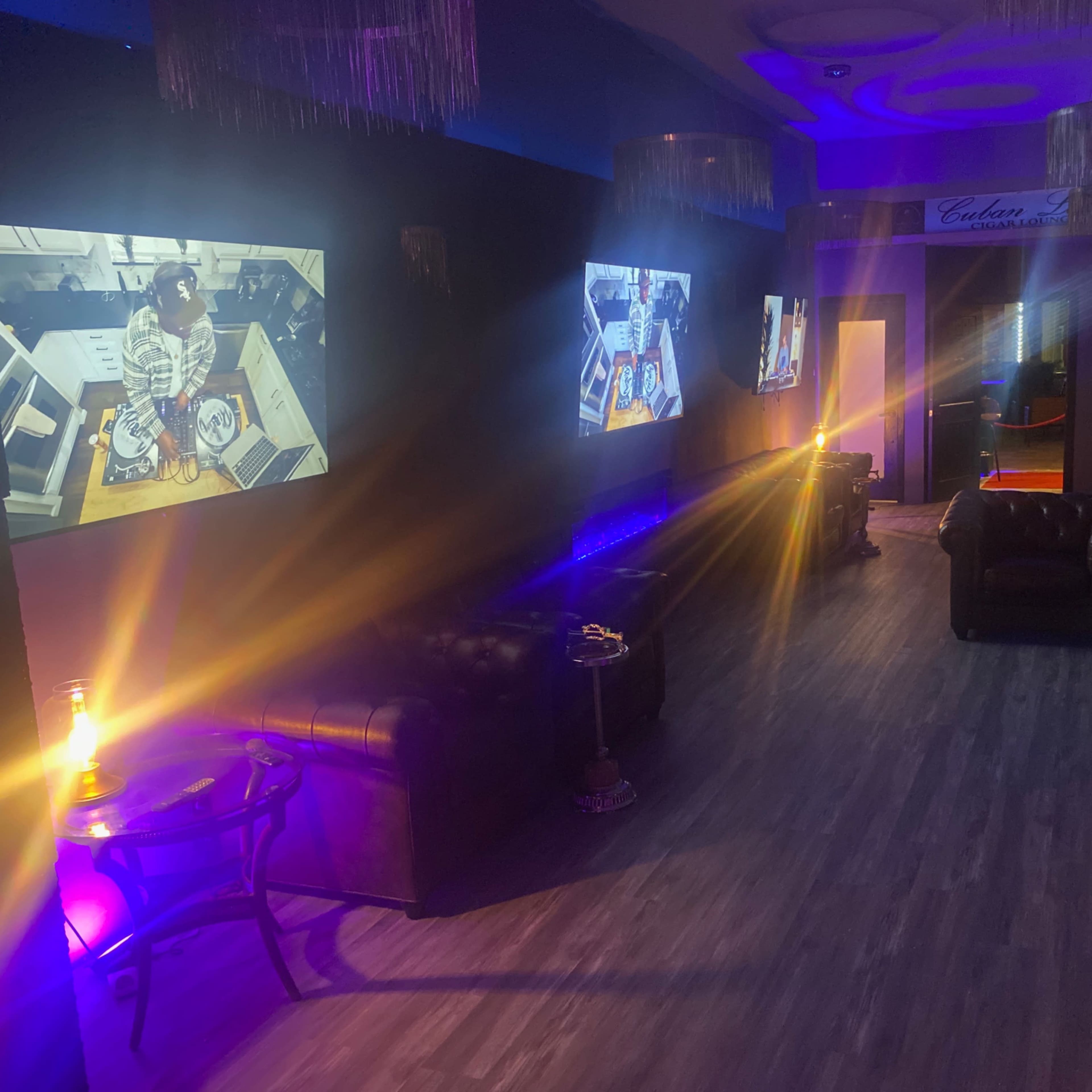 Downtown exclusive smoking lounge and billiards Image in Inglewood, Inglewood, CA