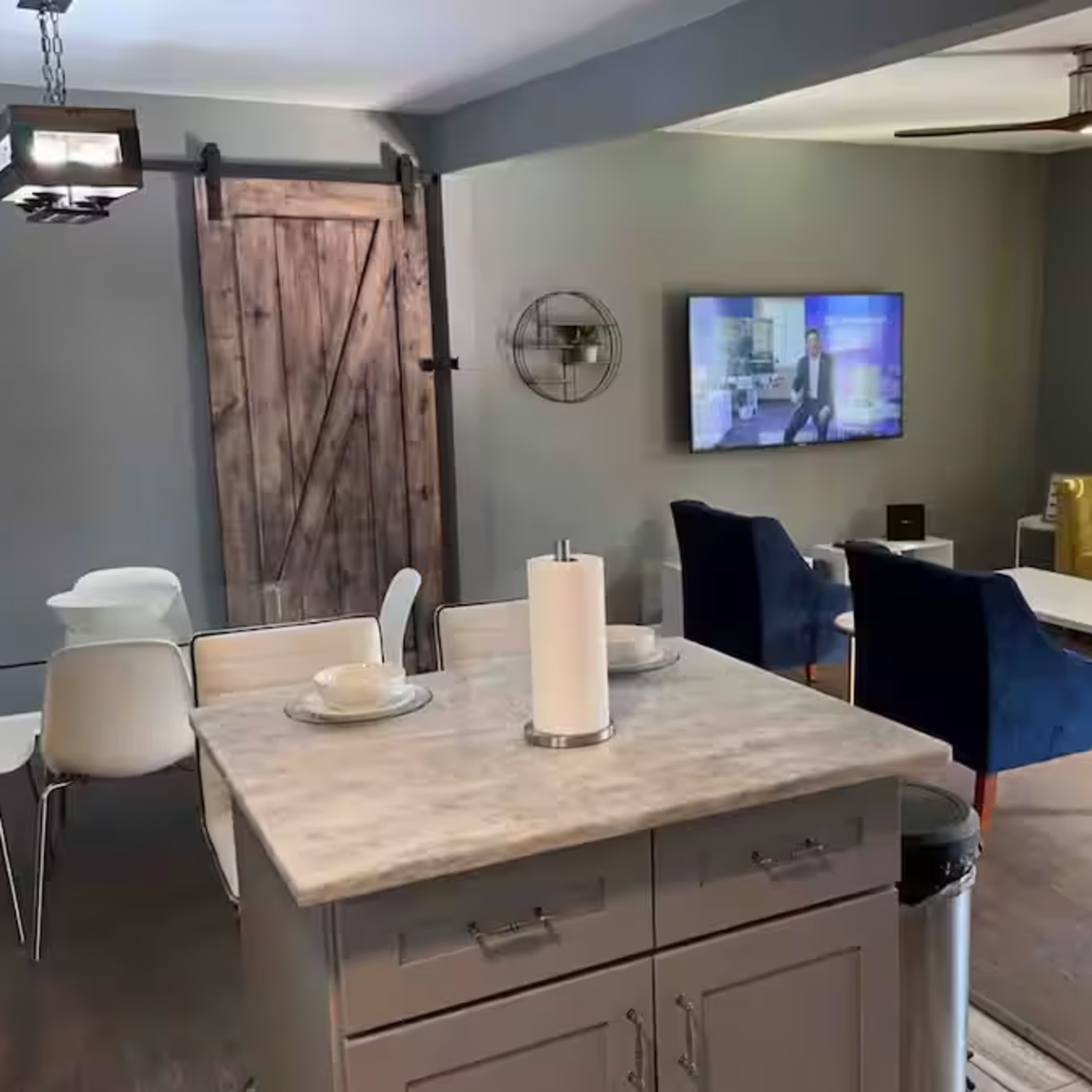 Stylish & Spacious Home Near Atlanta Airport & Downtown Image in Hapeville, Hapeville, GA
